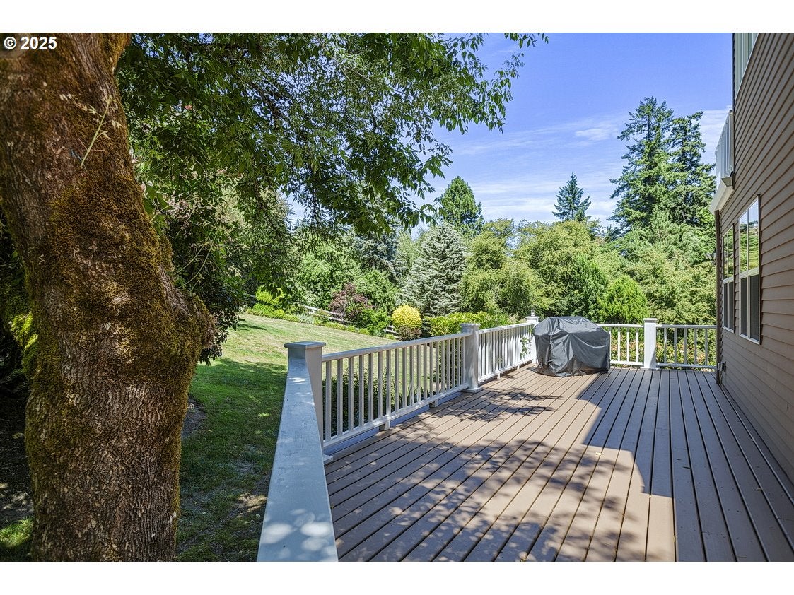 Lake Oswego, Oregon, 97034, United States, 3 Bedrooms Bedrooms, ,3 BathroomsBathrooms,Residential,Active,1862857
