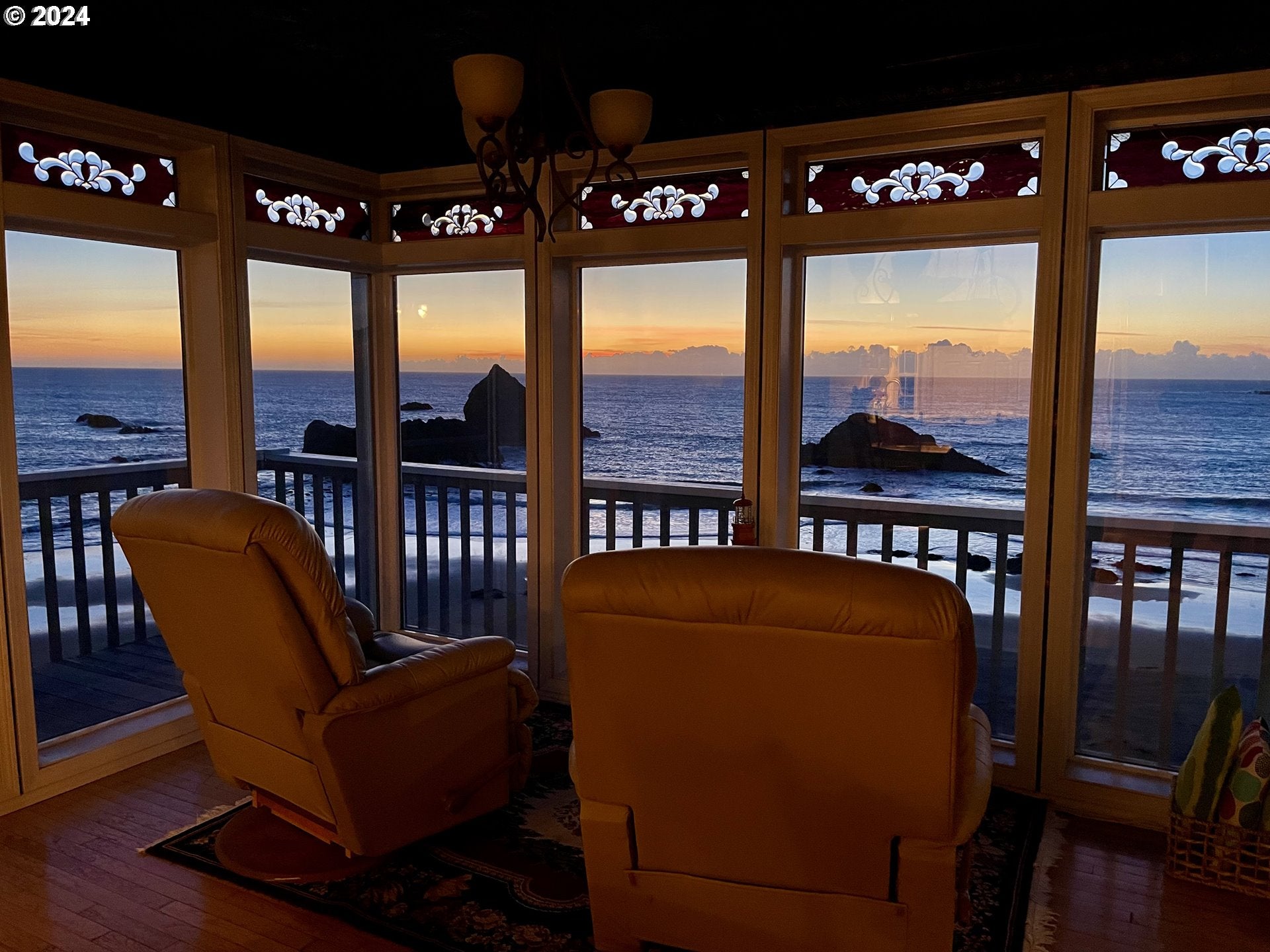 Brookings, Oregon, 97415, United States, ,5 BathroomsBathrooms,Residential,Active,1701896