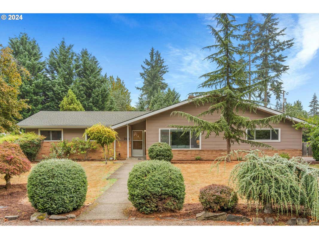 7416 SE MAPLE AVE, VANCOUVER, WA 98664, photo 1 of 40