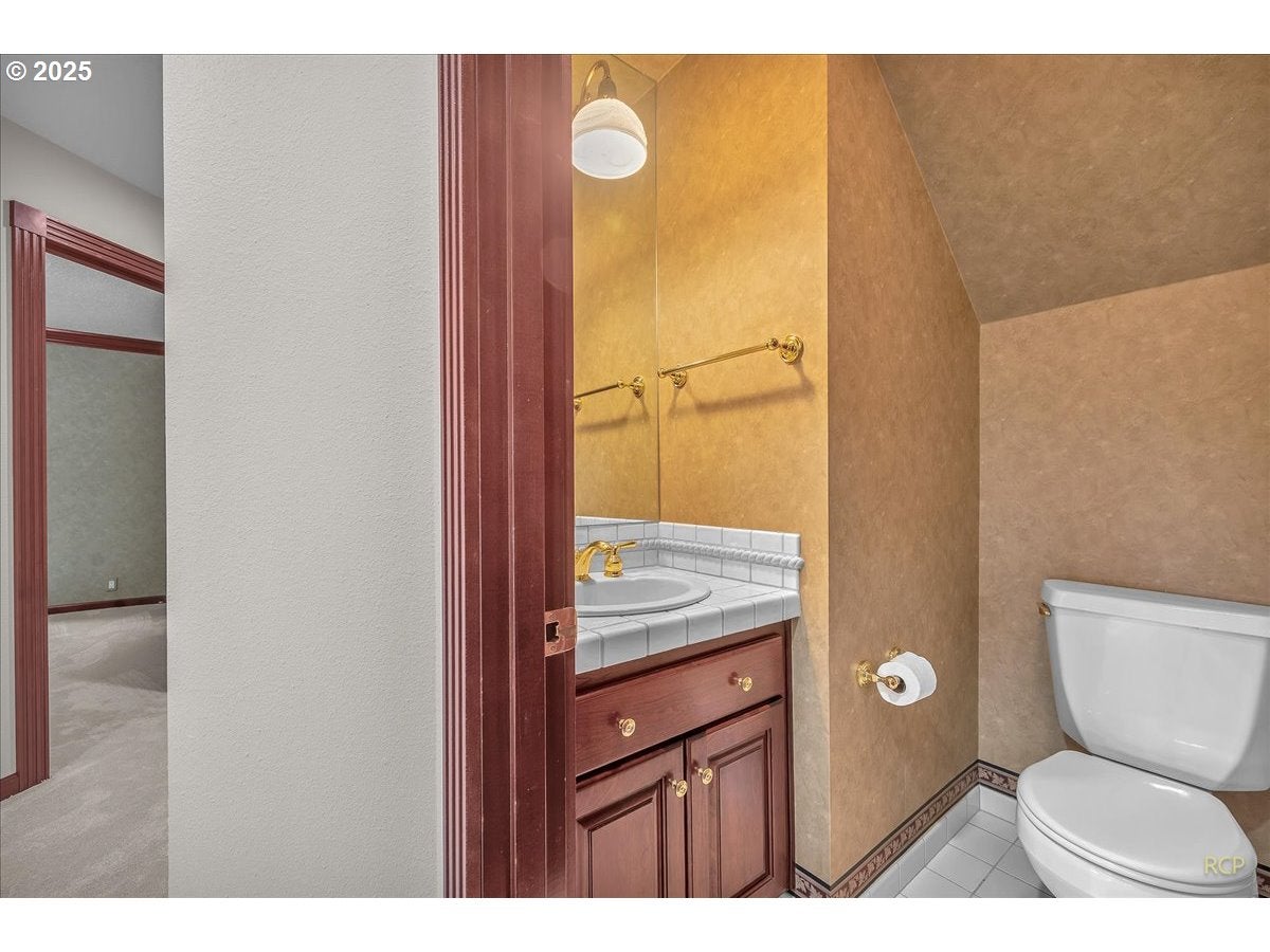 Rainier, Oregon, 97048, United States, 4 Bedrooms Bedrooms, ,5 BathroomsBathrooms,Residential,Active,1936128