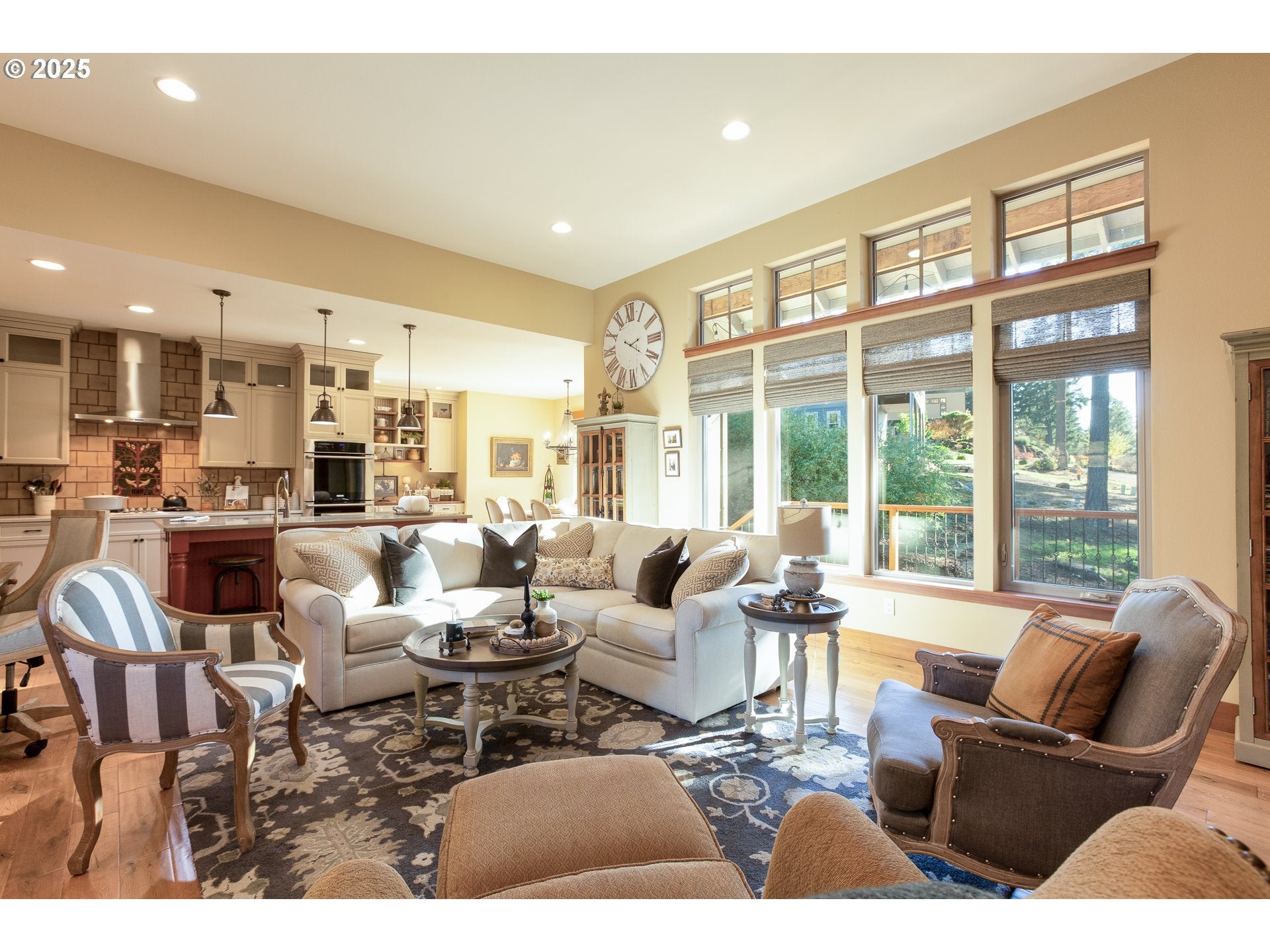 White Salmon, Washington, 98672, United States, 3 Bedrooms Bedrooms, ,3 BathroomsBathrooms,Residential,Active,2006771