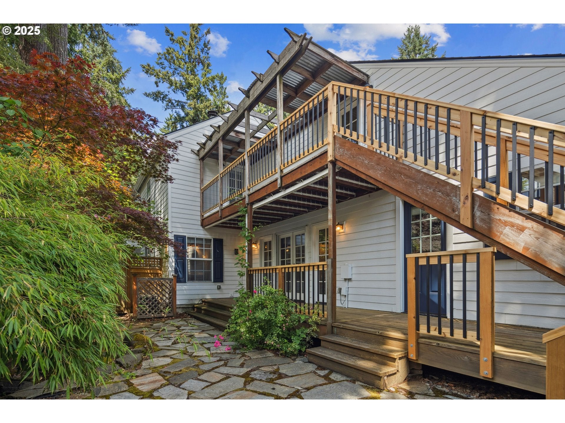 Lake Oswego, Oregon, 97034, United States, ,3 BathroomsBathrooms,Residential,Active,1899903