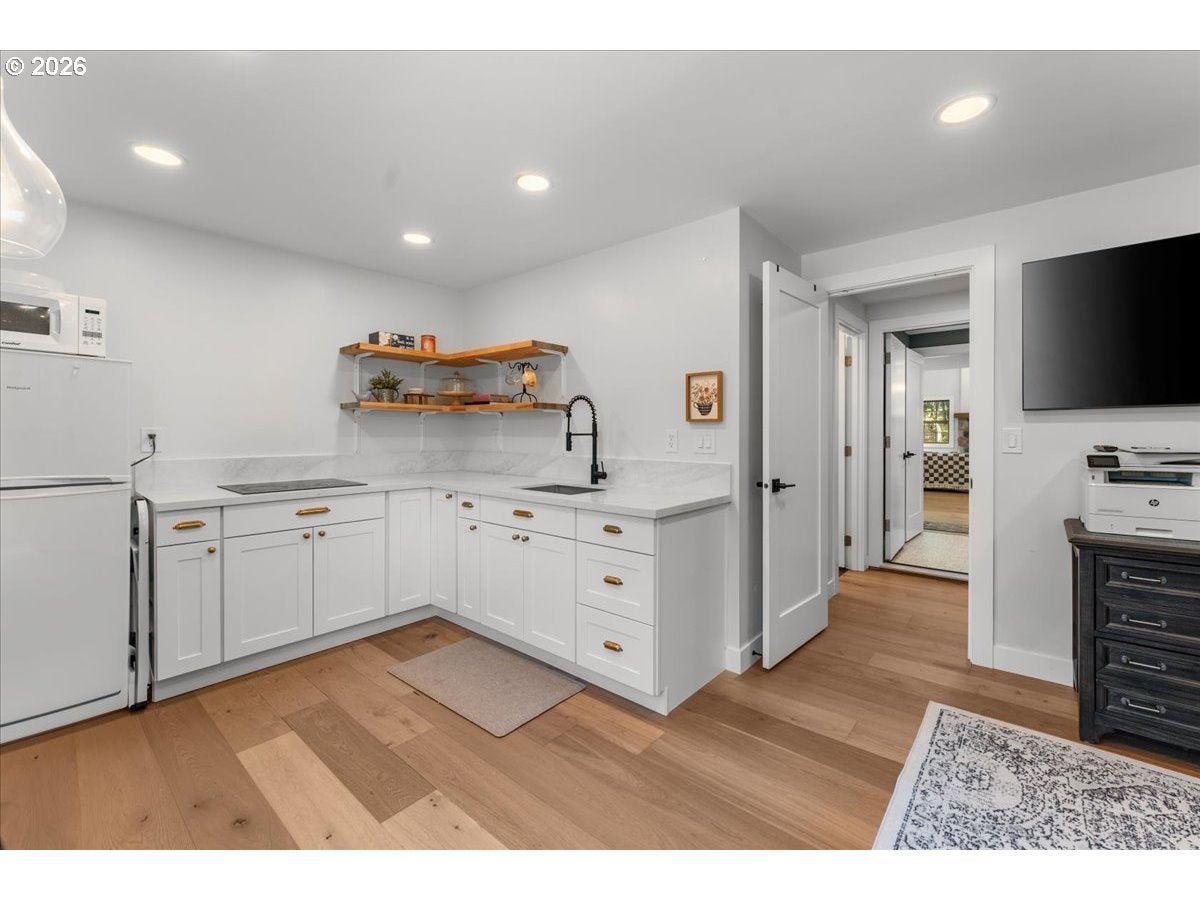 Eagle Creek, Oregon, 97022, United States, 4 Bedrooms Bedrooms, ,5 BathroomsBathrooms,Residential,Active,2007176