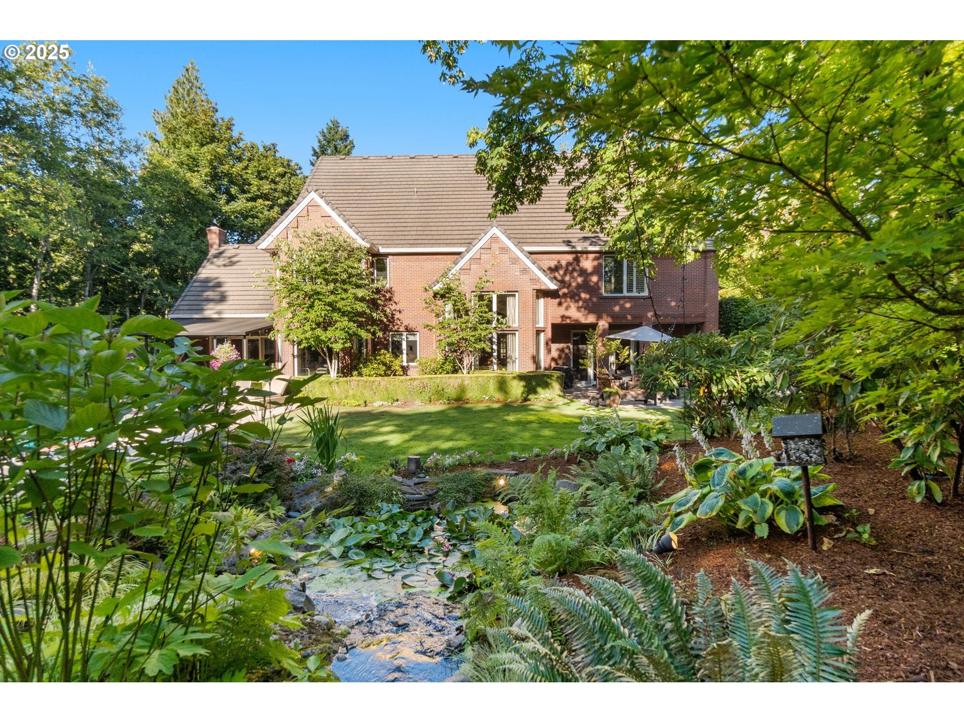 Portland, Oregon, 97229, United States, 5 Bedrooms Bedrooms, ,6 BathroomsBathrooms,Residential,Active,1894169