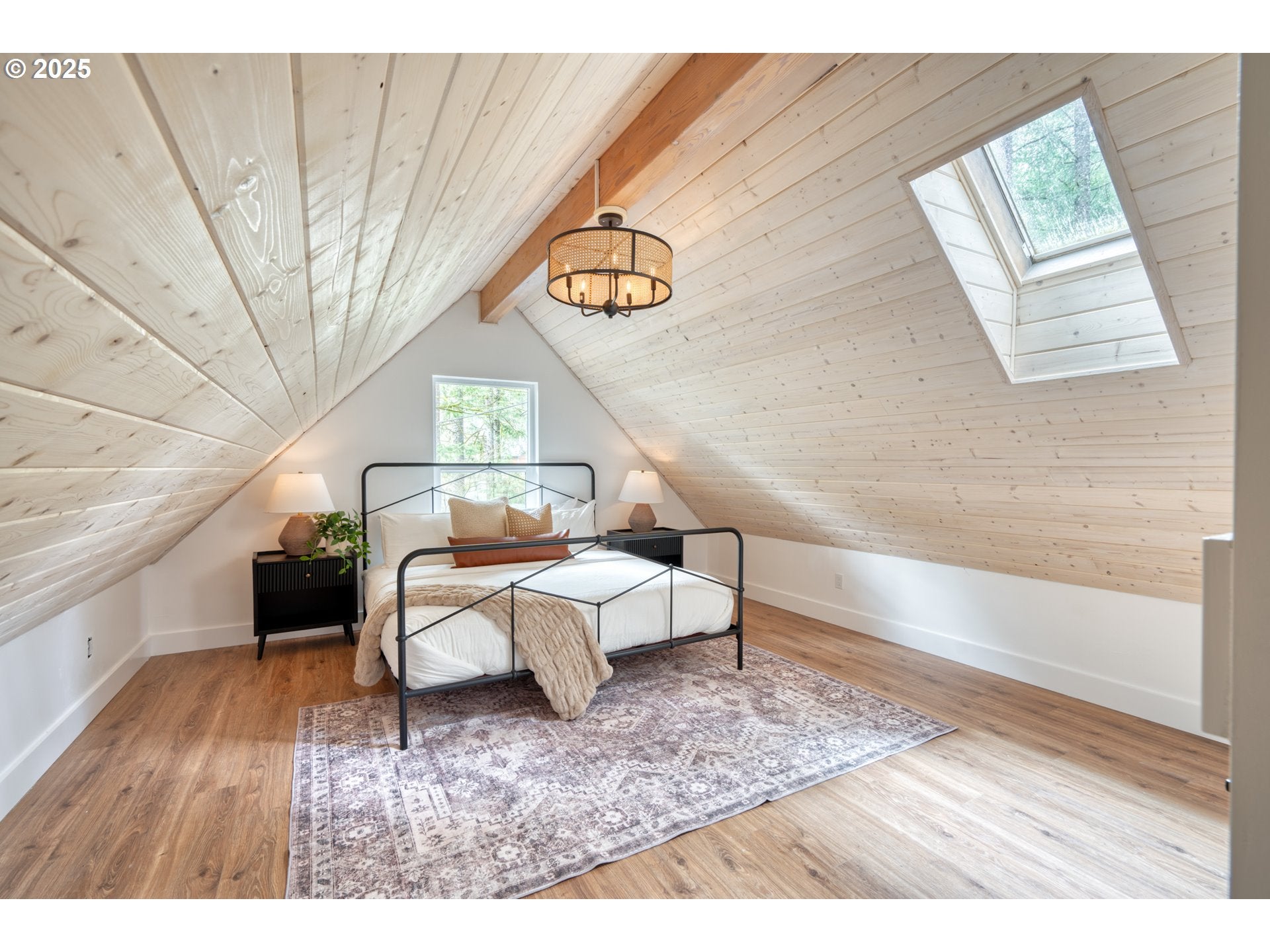 Welches, Oregon, 97067, United States, ,4 BathroomsBathrooms,Residential,Active,1764882