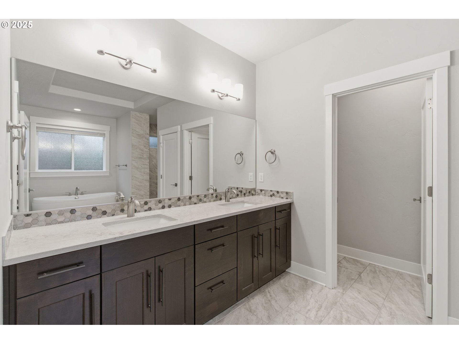 Camas, Washington, 98607, United States, 3 Bedrooms Bedrooms, ,3 BathroomsBathrooms,Residential,Active,1990628