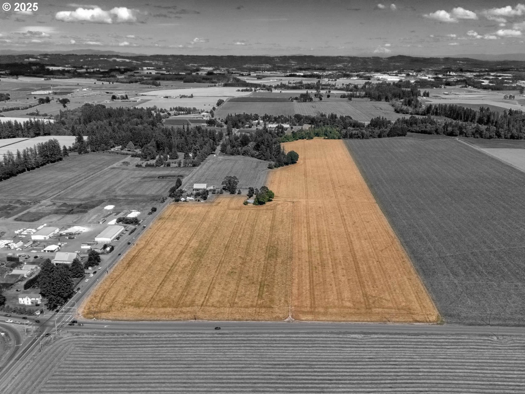 Hillsboro, Oregon, 97124, United States, 2 Bedrooms Bedrooms, ,1 BathroomBathrooms,Residential,Active,1899210