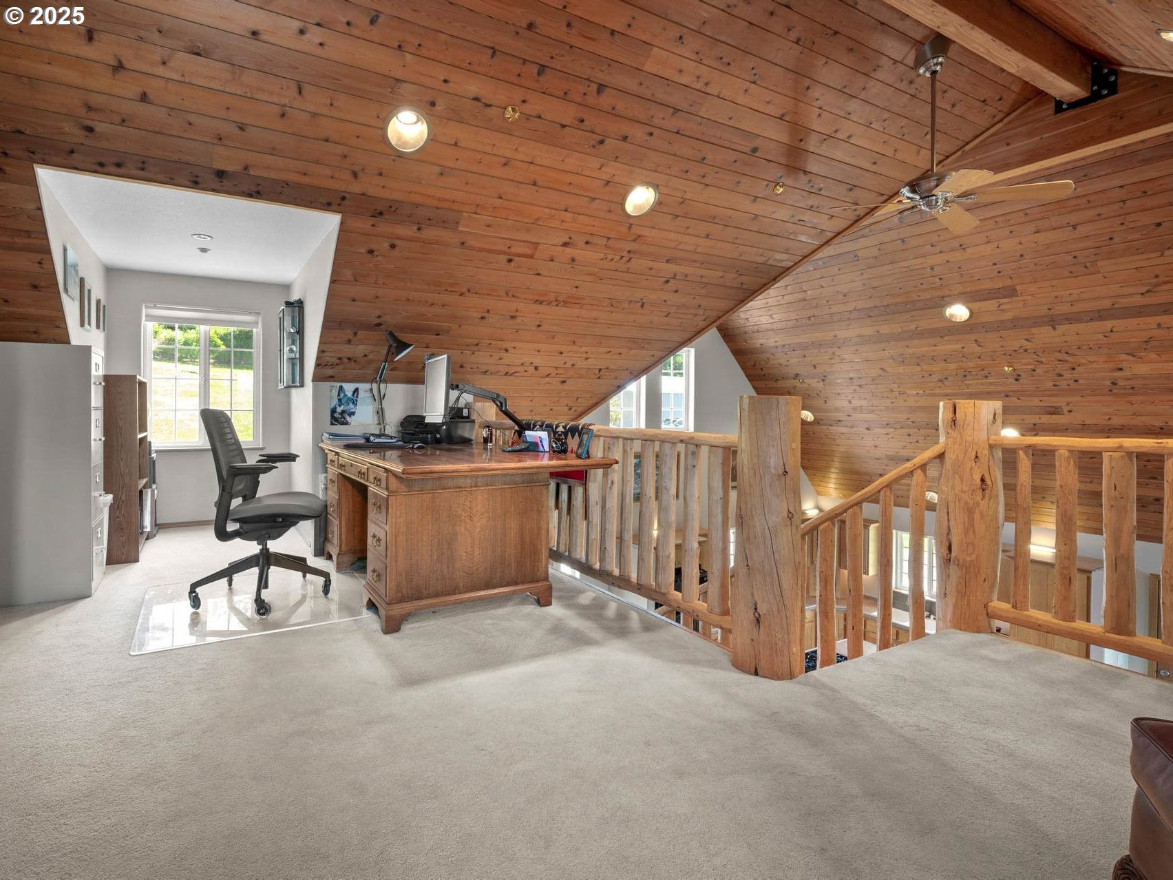 Gaston, Oregon, 97119, United States, 2 Bedrooms Bedrooms, ,3 BathroomsBathrooms,Residential,Active,1860287