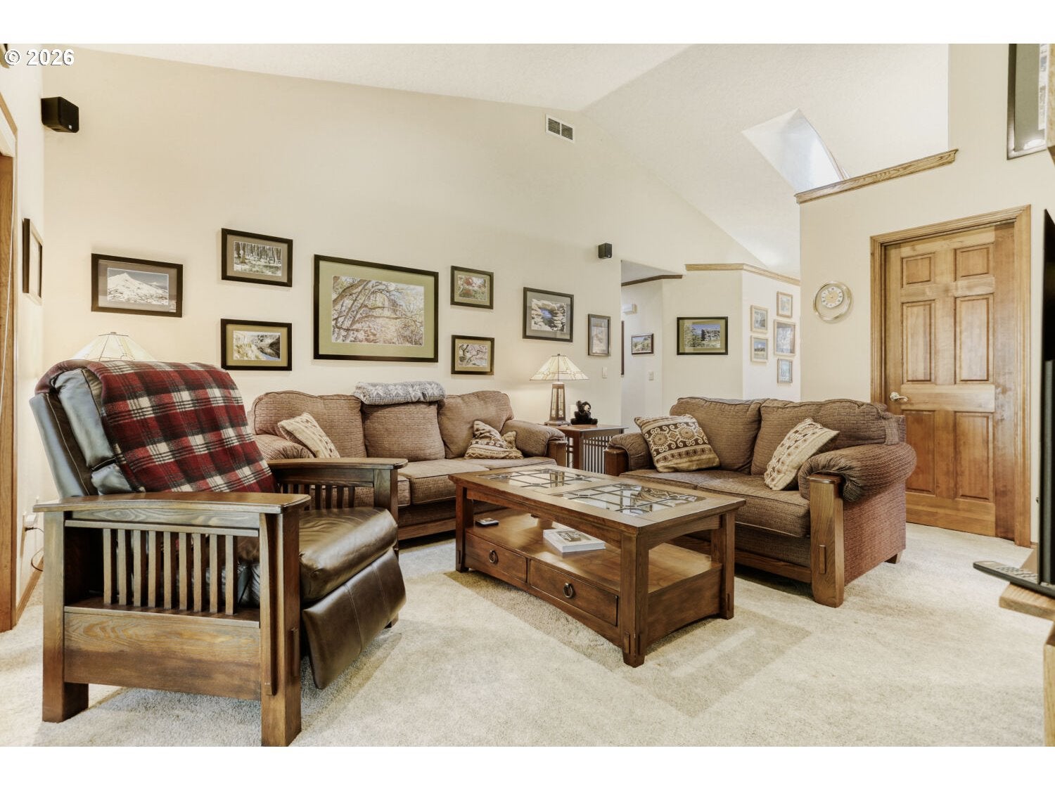 Sandy, Oregon, 97055, United States, 3 Bedrooms Bedrooms, ,2 BathroomsBathrooms,Residential,Active,2041437