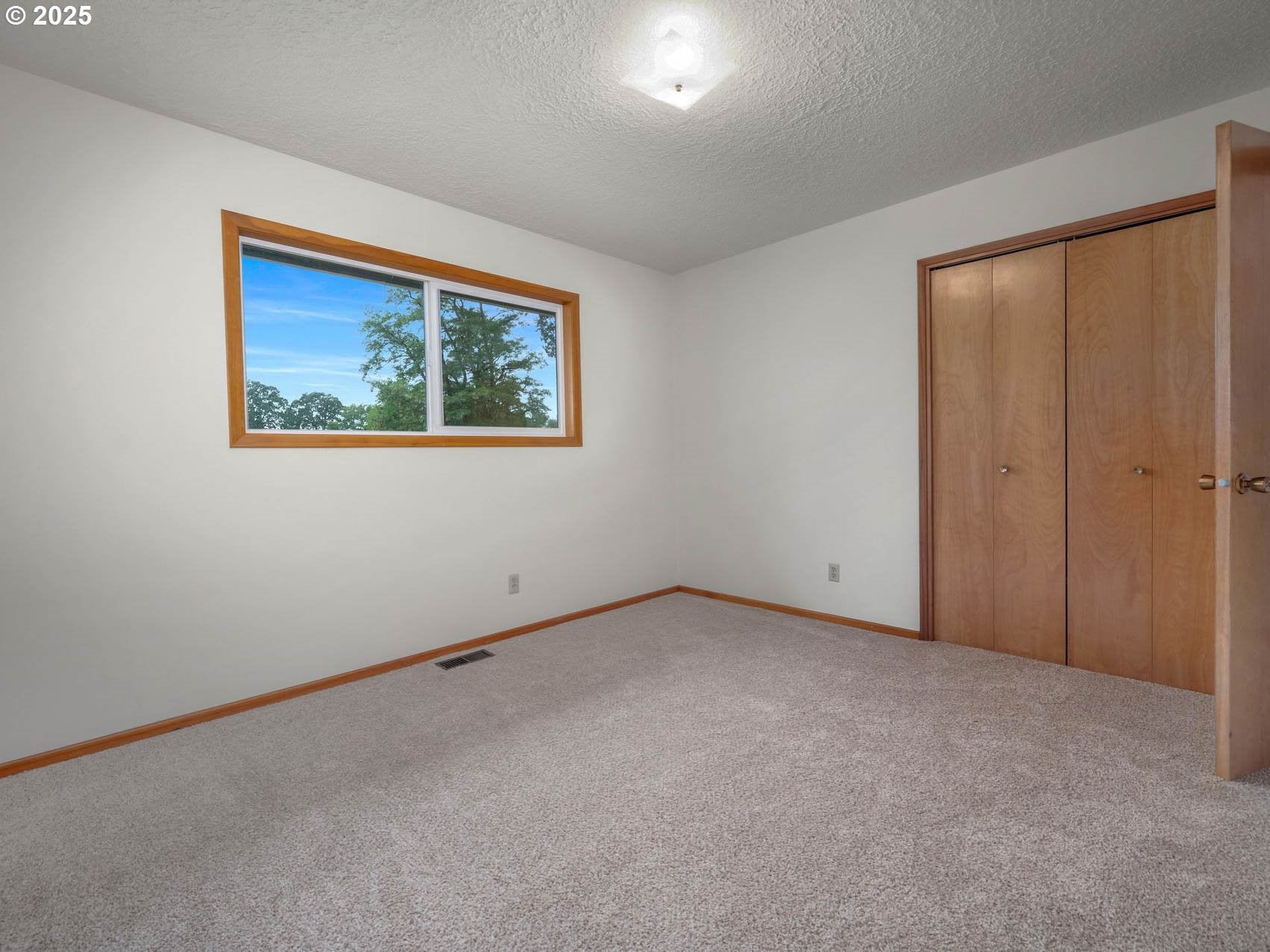 Hillsboro, Oregon, 97123, United States, 3 Bedrooms Bedrooms, ,2 BathroomsBathrooms,Residential,Active,1849541