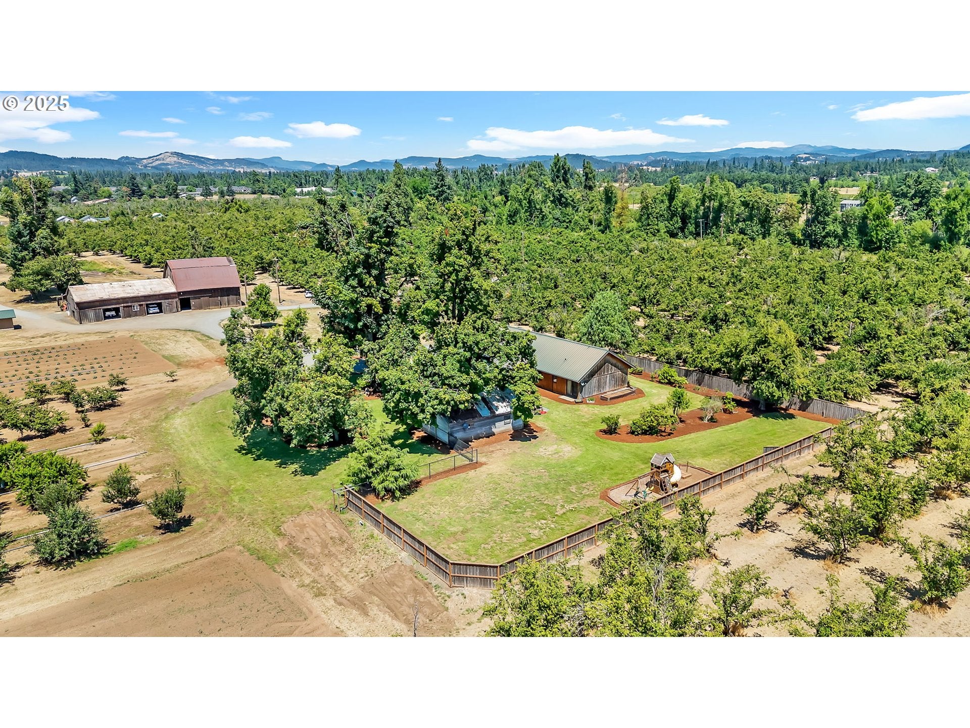 Creswell, Oregon, 97426, United States, 3 Bedrooms Bedrooms, ,3 BathroomsBathrooms,Residential,Active,1888984