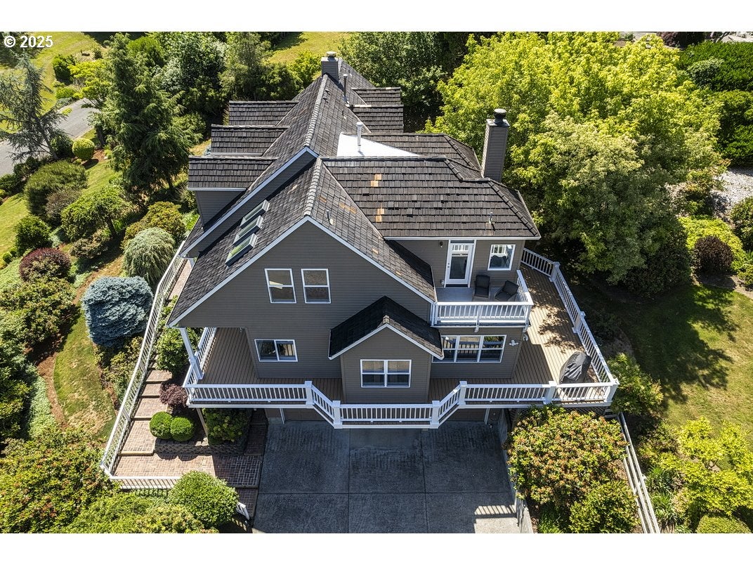 Lake Oswego, Oregon, 97034, United States, 3 Bedrooms Bedrooms, ,3 BathroomsBathrooms,Residential,Active,1862857