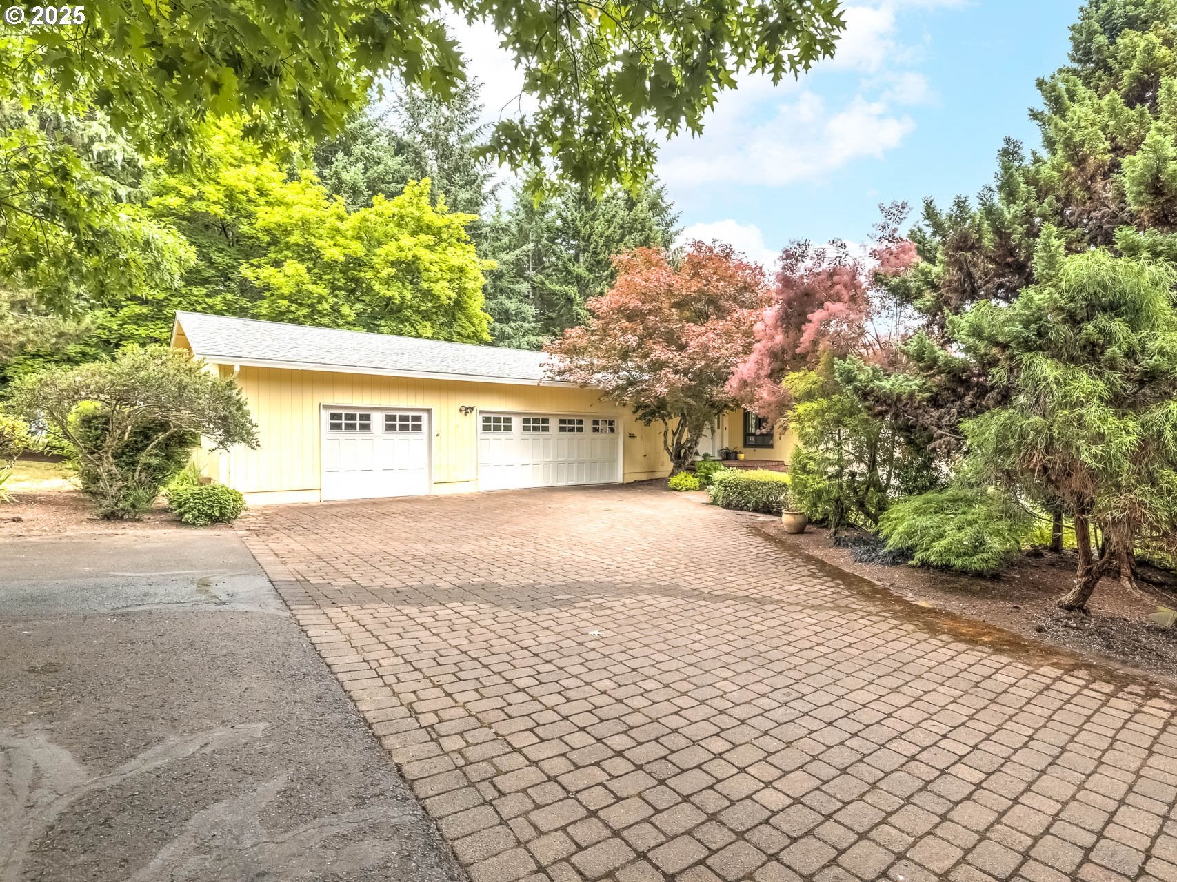 Cornelius, Oregon, 97113, United States, 3 Bedrooms Bedrooms, ,3 BathroomsBathrooms,Residential,Active,1877848