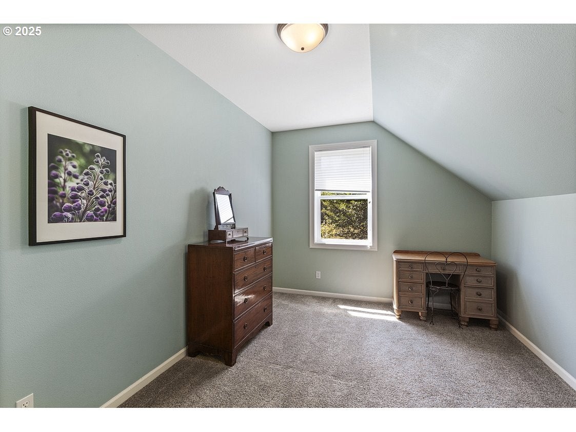 Lake Oswego, Oregon, 97034, United States, 3 Bedrooms Bedrooms, ,3 BathroomsBathrooms,Residential,Active,1862857