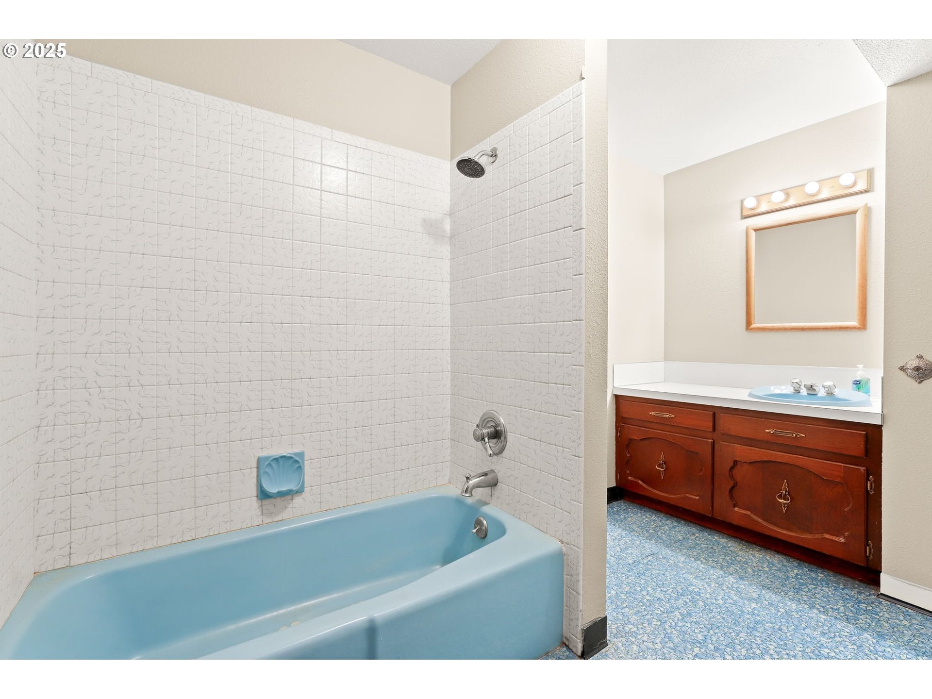 Boring, Oregon, 97009, United States, 5 Bedrooms Bedrooms, ,3 BathroomsBathrooms,Residential,Active,1869138