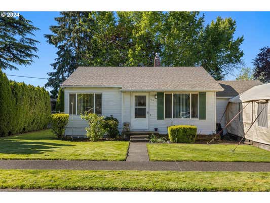 11010 NE SAN RAFAEL ST, PORTLAND, OR 97220, photo 2 of 31