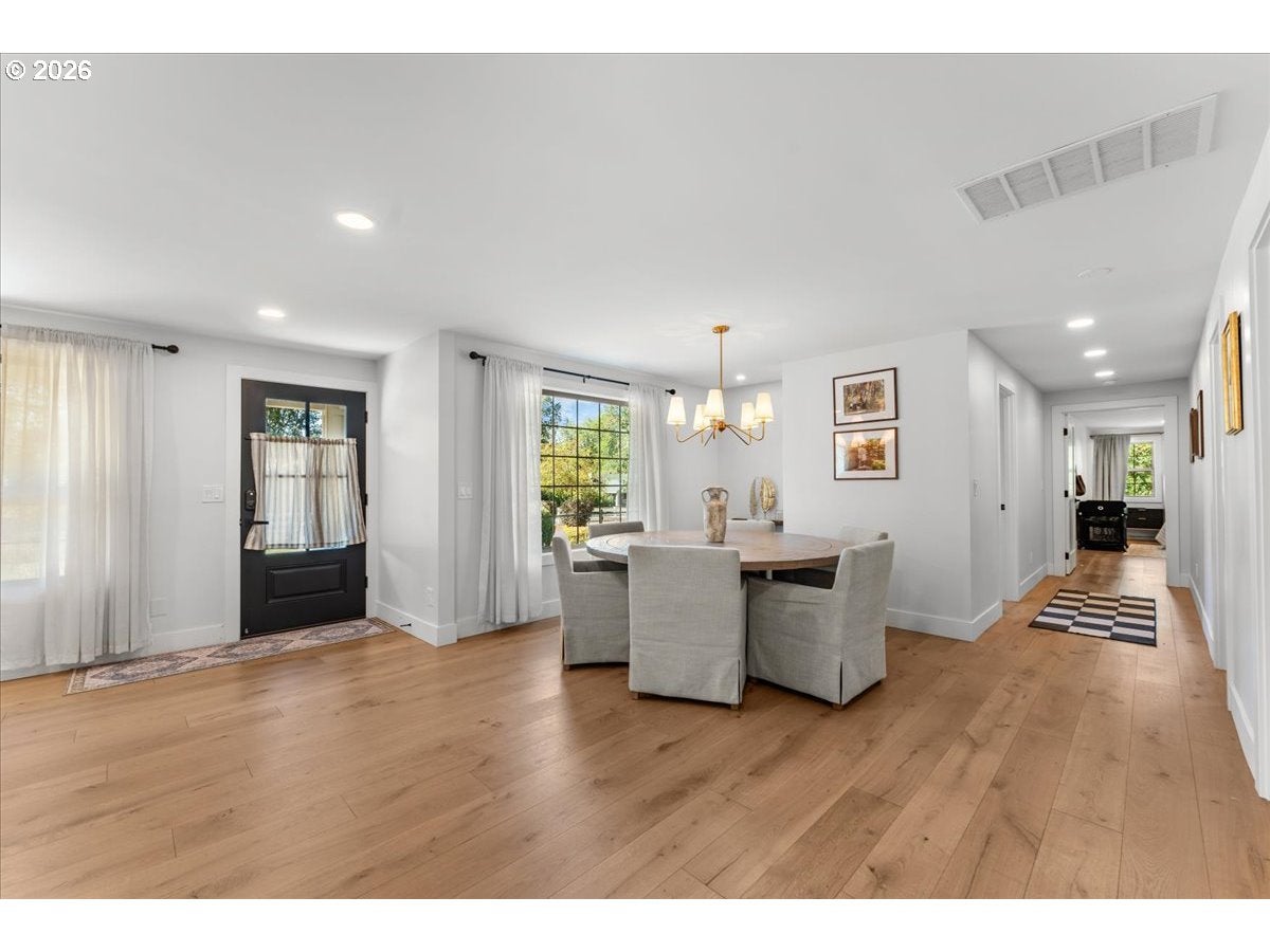 Eagle Creek, Oregon, 97022, United States, 4 Bedrooms Bedrooms, ,5 BathroomsBathrooms,Residential,Active,2007176