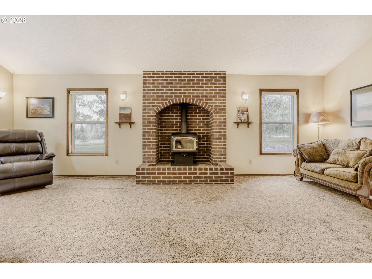 Sandy, Oregon, 97055, United States, 3 Bedrooms Bedrooms, ,2 BathroomsBathrooms,Residential,Active,2041437