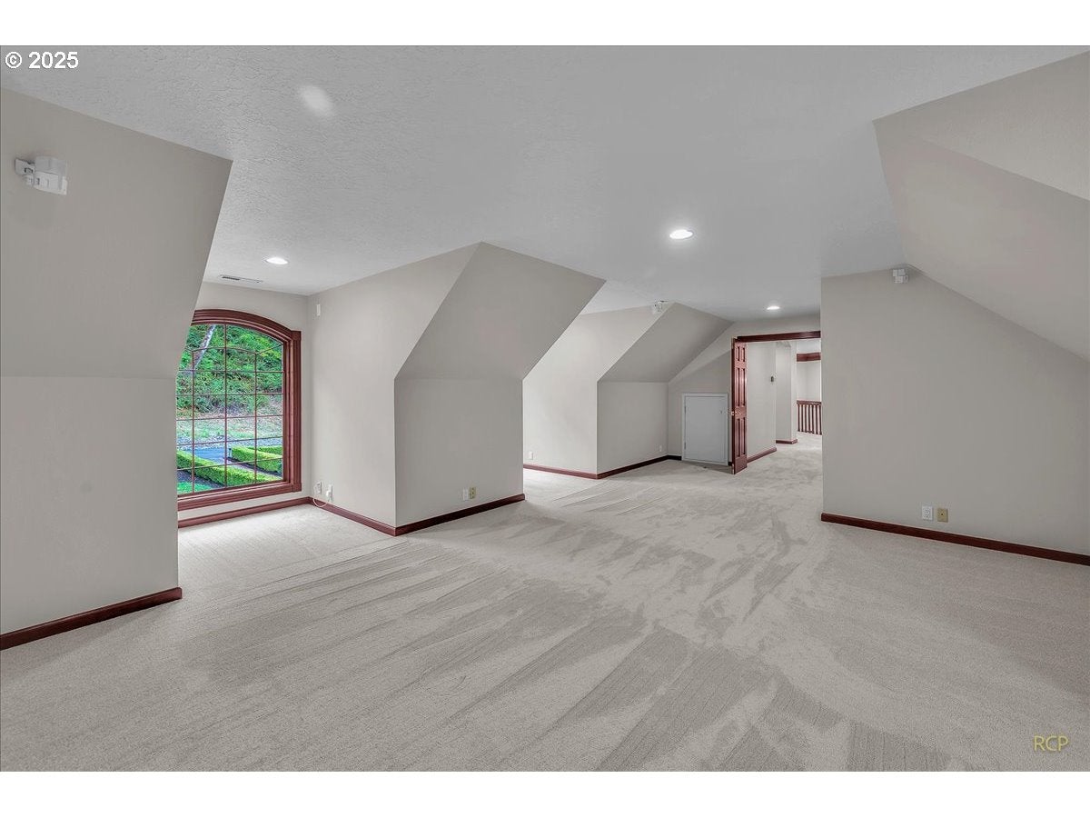 Rainier, Oregon, 97048, United States, 4 Bedrooms Bedrooms, ,5 BathroomsBathrooms,Residential,Active,1936128