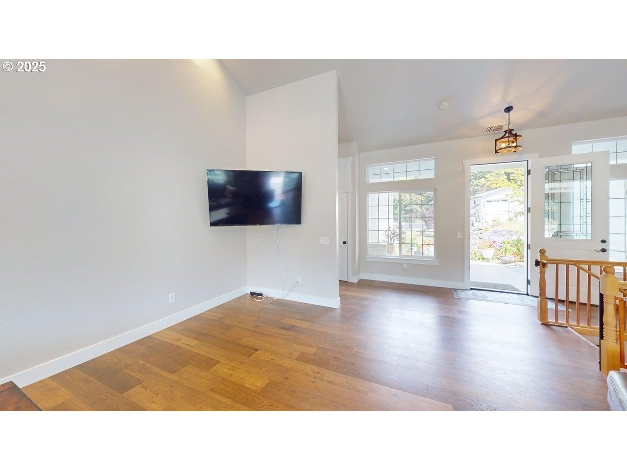 Gold Beach, Oregon, 97444, United States, 4 Bedrooms Bedrooms, ,3 BathroomsBathrooms,Residential,Active,1904726