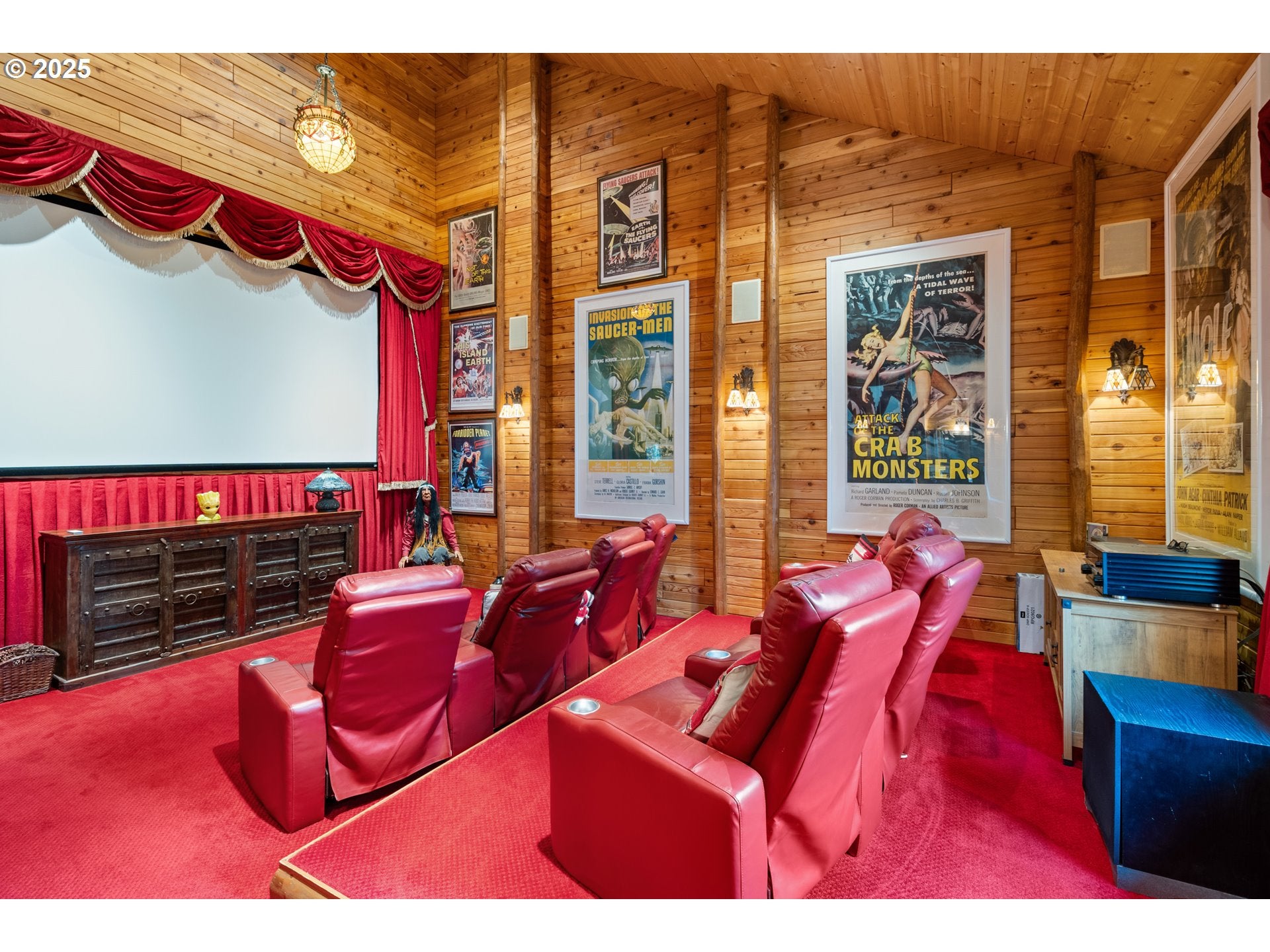 Gold Beach, Oregon, 97444, United States, 4 Bedrooms Bedrooms, ,5 BathroomsBathrooms,Residential,Active,2012238