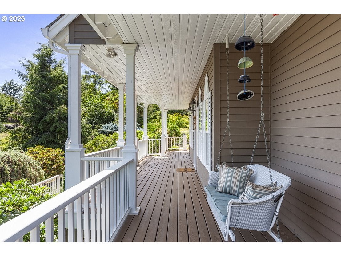 Lake Oswego, Oregon, 97034, United States, 3 Bedrooms Bedrooms, ,3 BathroomsBathrooms,Residential,Active,1862857