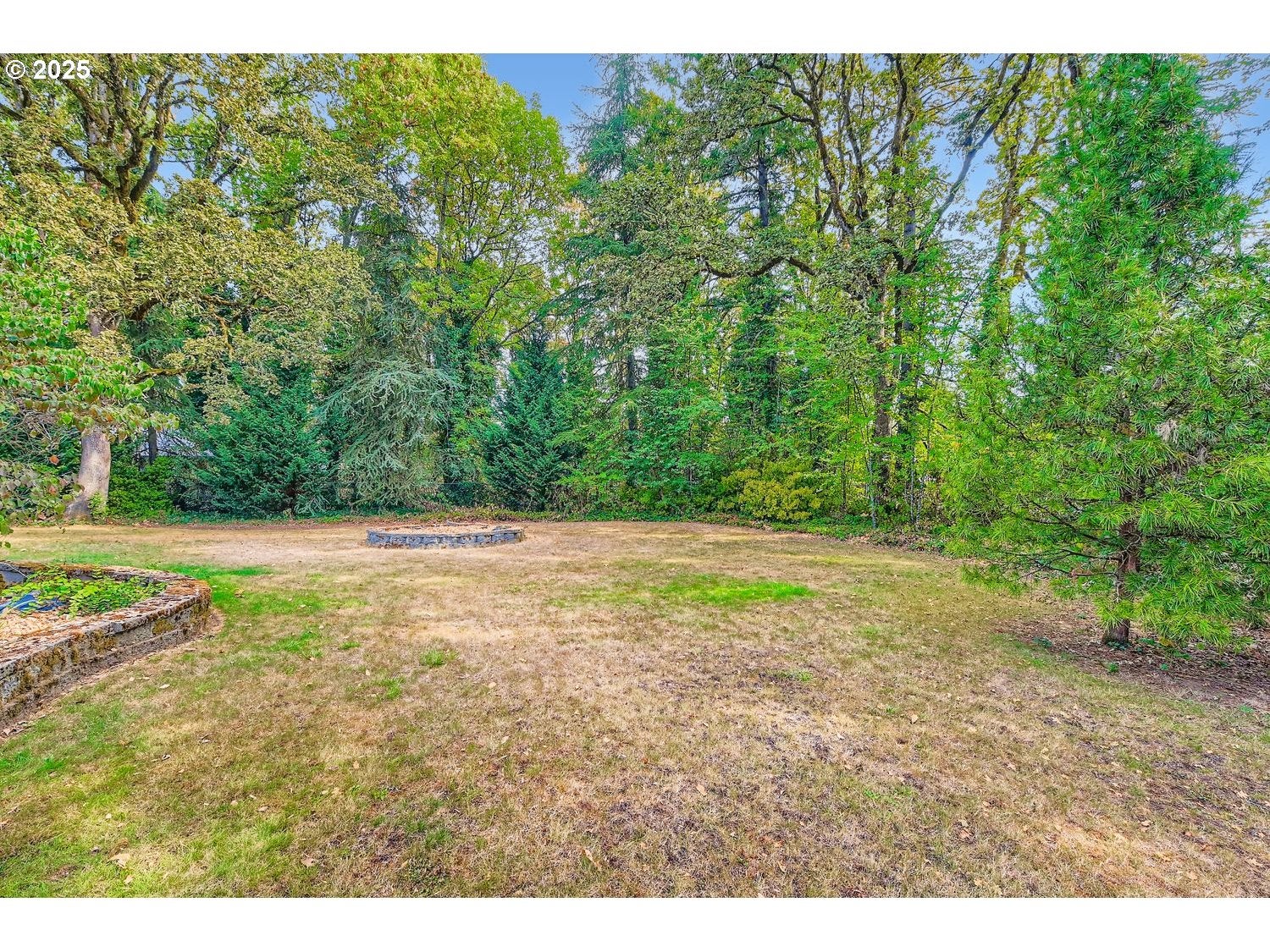 Milwaukie, Oregon, 97267, United States, 6 Bedrooms Bedrooms, ,4 BathroomsBathrooms,Residential,Active,1943802