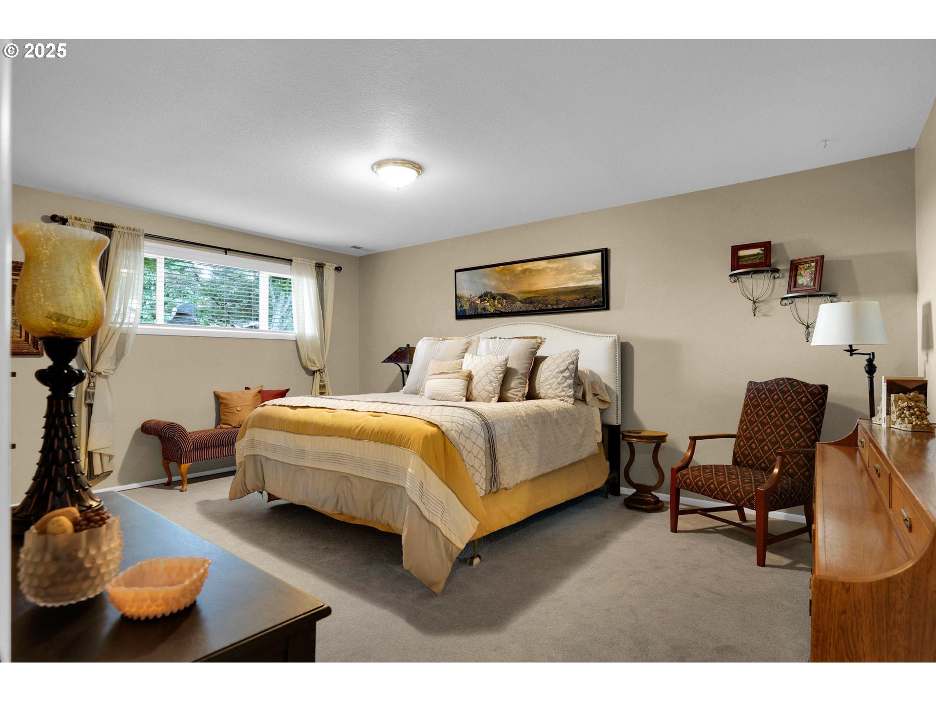 Eugene, Oregon, 97405, United States, 5 Bedrooms Bedrooms, ,4 BathroomsBathrooms,Residential,Active,1964513