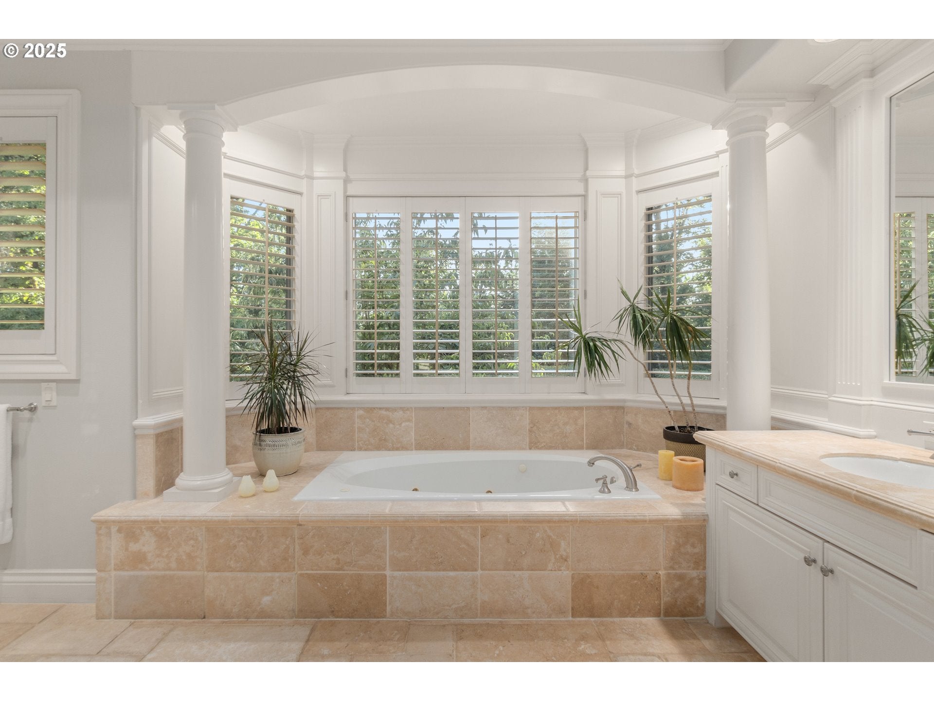 Portland, Oregon, 97229, United States, 5 Bedrooms Bedrooms, ,6 BathroomsBathrooms,Residential,Active,1894169