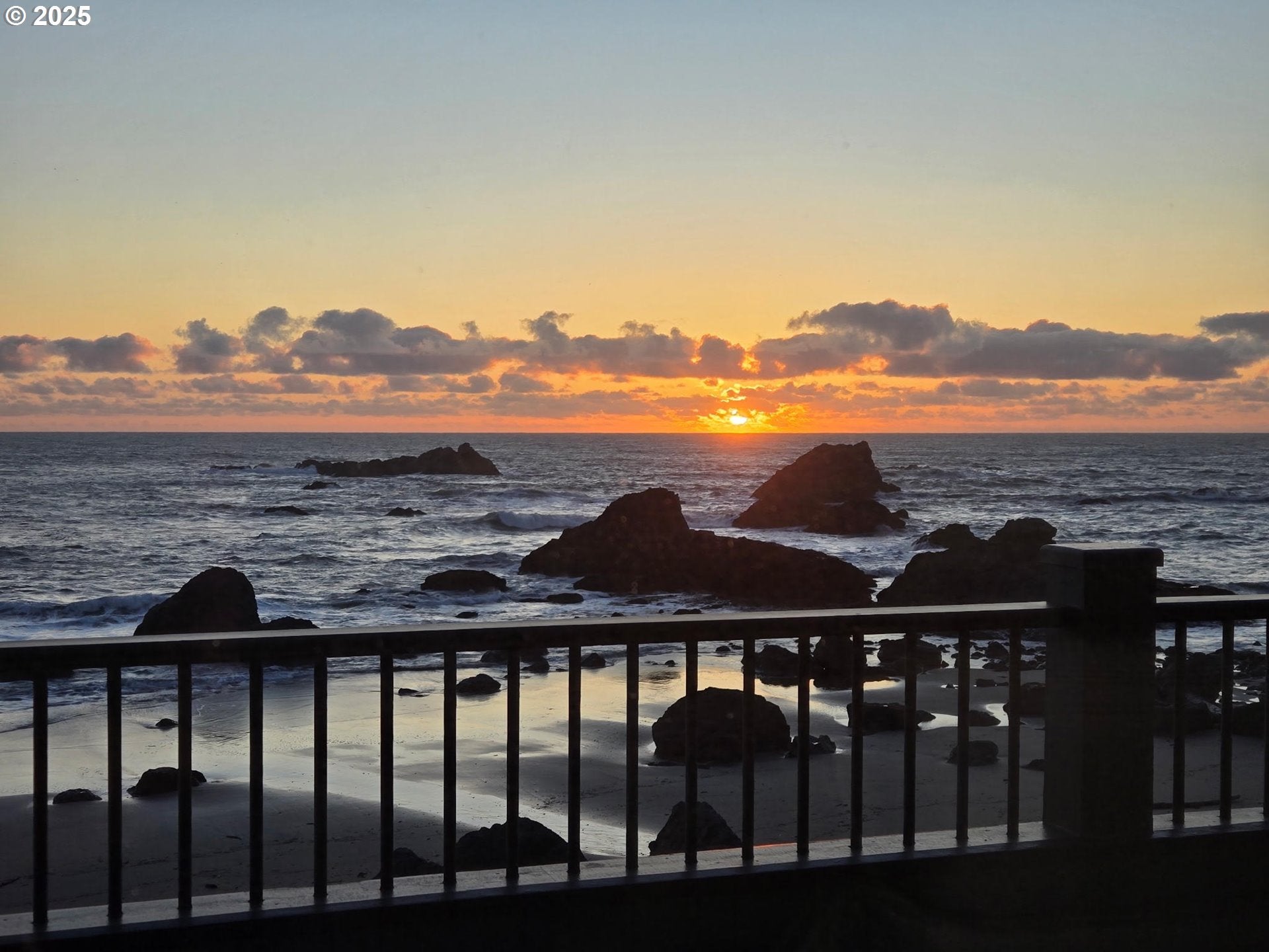 Brookings, Oregon, 97415, United States, 3 Bedrooms Bedrooms, ,4 BathroomsBathrooms,Residential,Active,1773505