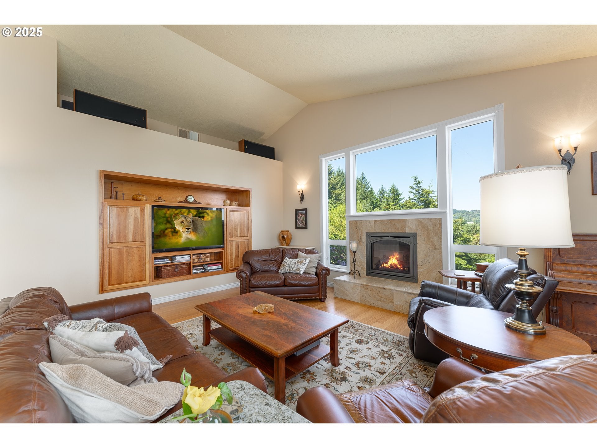 Roseburg, Oregon, 97471, United States, 4 Bedrooms Bedrooms, ,4 BathroomsBathrooms,Residential,Active,1800177