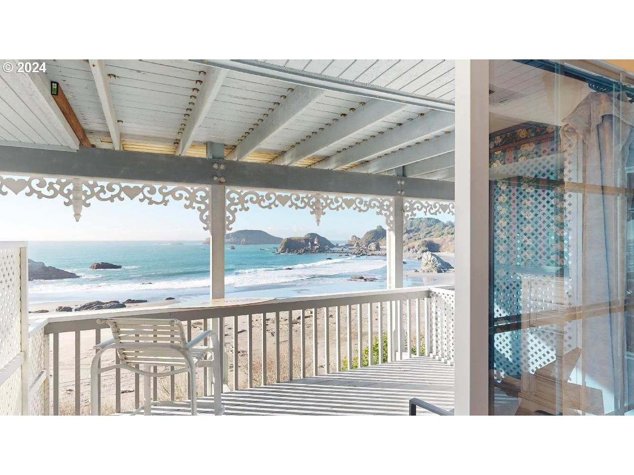 Brookings, Oregon, 97415, United States, ,5 BathroomsBathrooms,Residential,Active,1701896