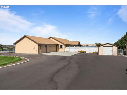 28479 SOUTHSHORE DR, UMATILLA, OR 97882 - Image 1