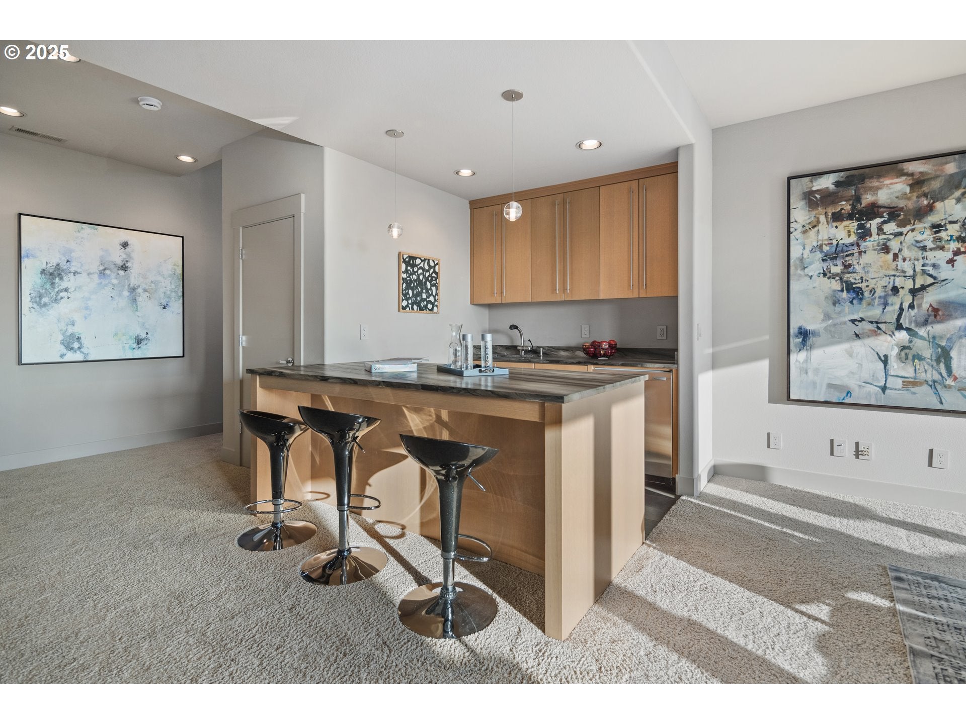 Portland, Oregon, 97229, United States, 4 Bedrooms Bedrooms, ,4 BathroomsBathrooms,Residential,Active,1945335