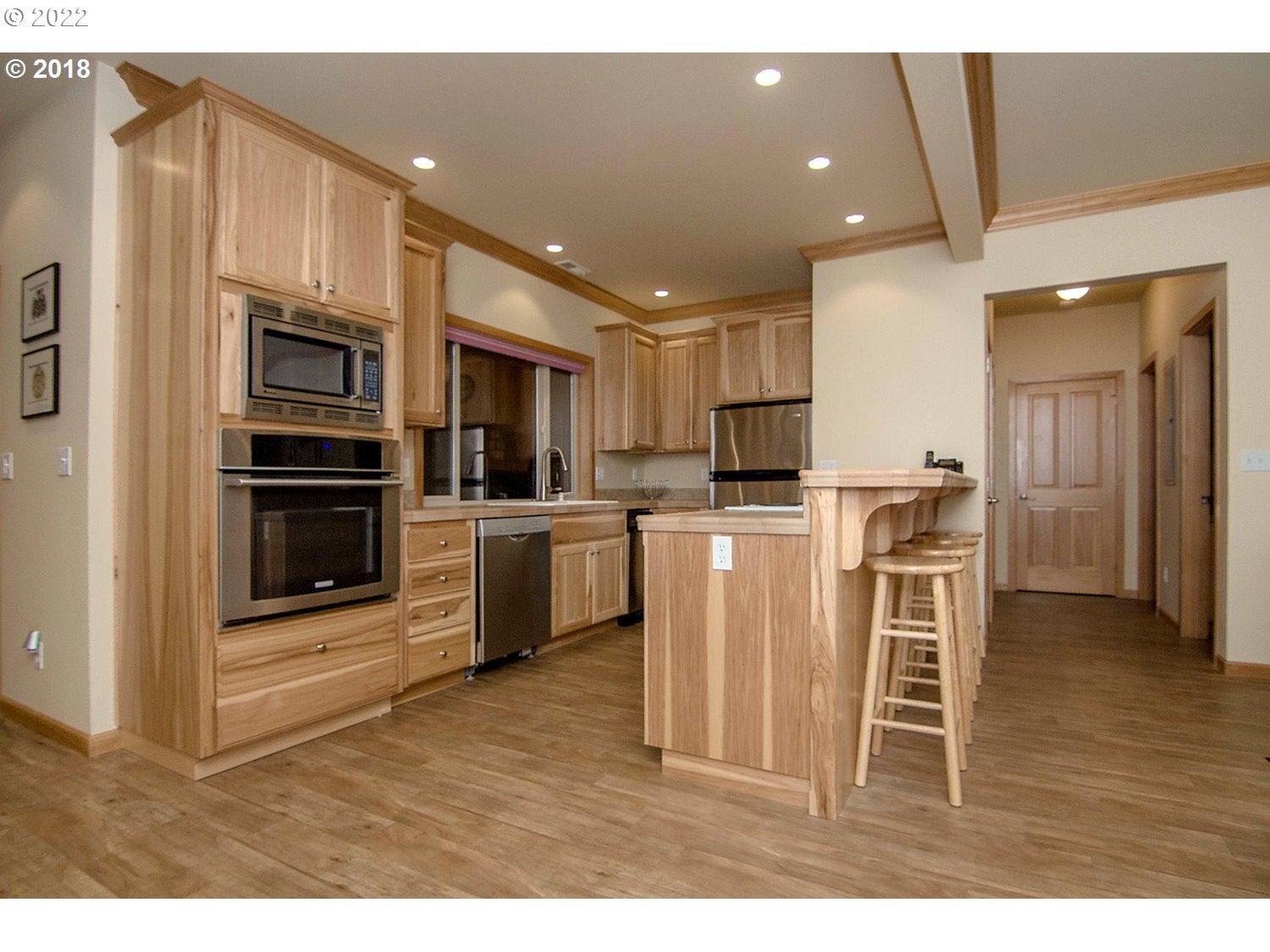 Idleyld Park, Oregon, 97447, United States, 10 Bedrooms Bedrooms, ,7 BathroomsBathrooms,Residential,Active,2017112