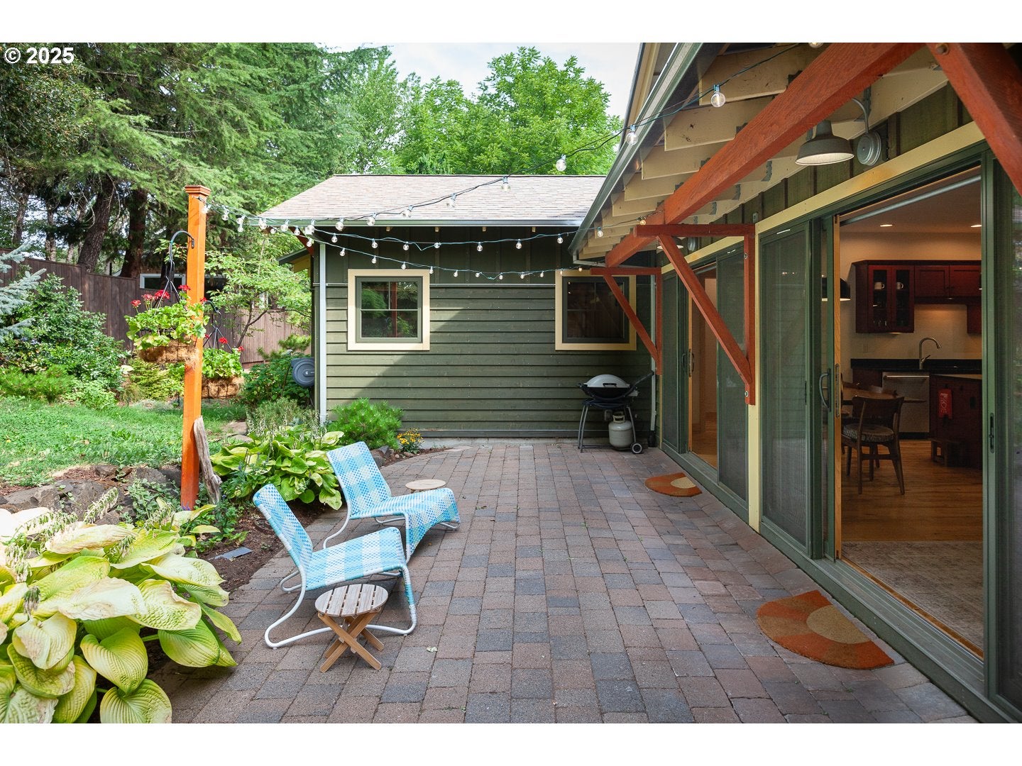 Hood River, Oregon, 97031, United States, 3 Bedrooms Bedrooms, ,3 BathroomsBathrooms,Residential,Active,1927664