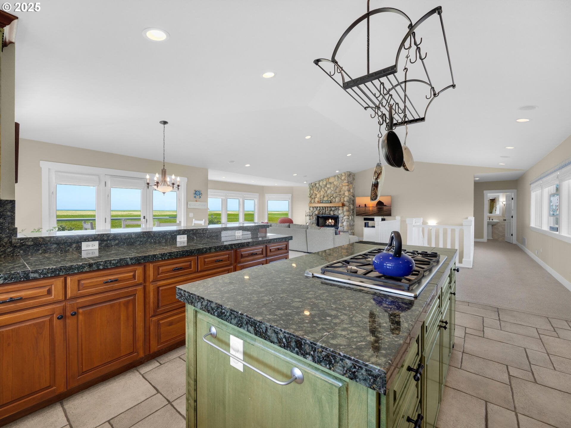 Gearhart, Oregon, 97138, United States, 4 Bedrooms Bedrooms, ,6 BathroomsBathrooms,Residential,Active,1798115