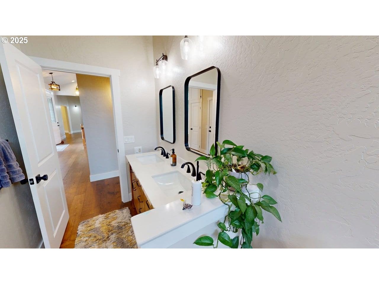 Gold Beach, Oregon, 97444, United States, 4 Bedrooms Bedrooms, ,3 BathroomsBathrooms,Residential,Active,1904726