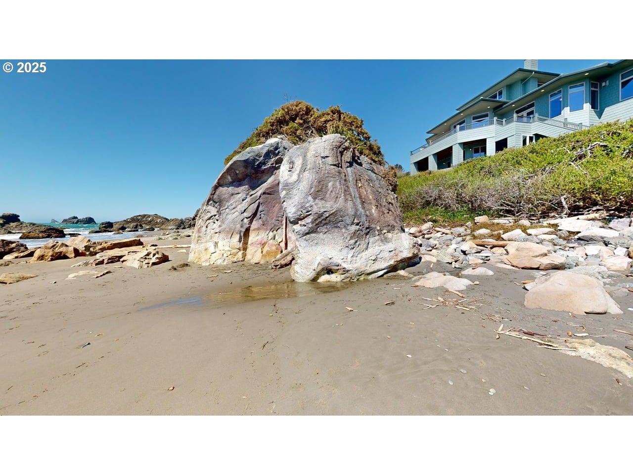 Brookings, Oregon, 97415, United States, 3 Bedrooms Bedrooms, ,4 BathroomsBathrooms,Residential,Active,1773505