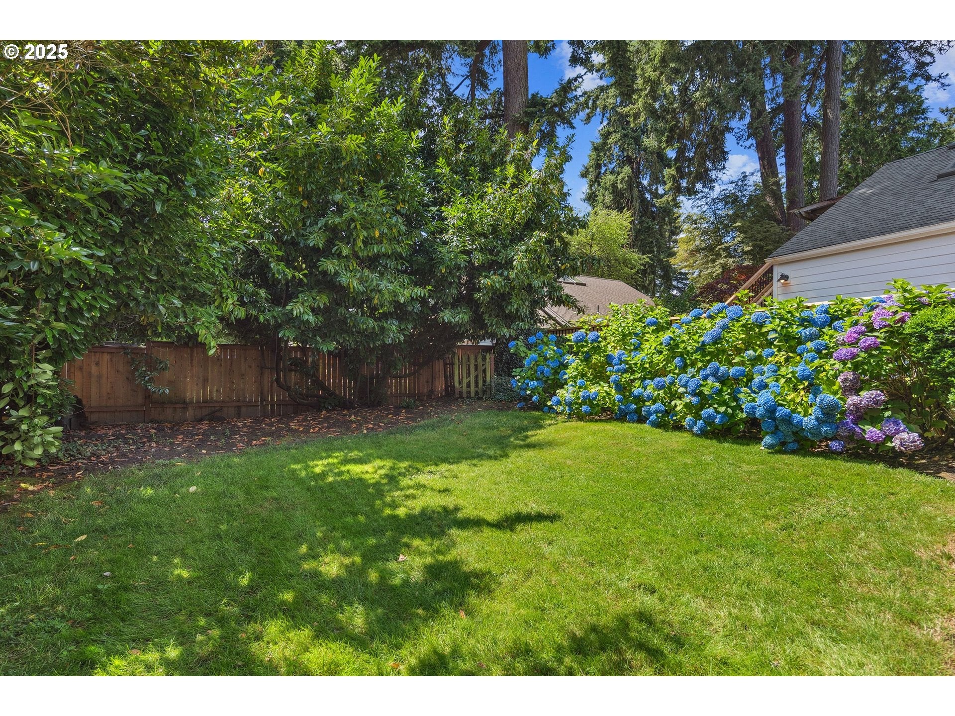 Lake Oswego, Oregon, 97034, United States, ,3 BathroomsBathrooms,Residential,Active,1899903