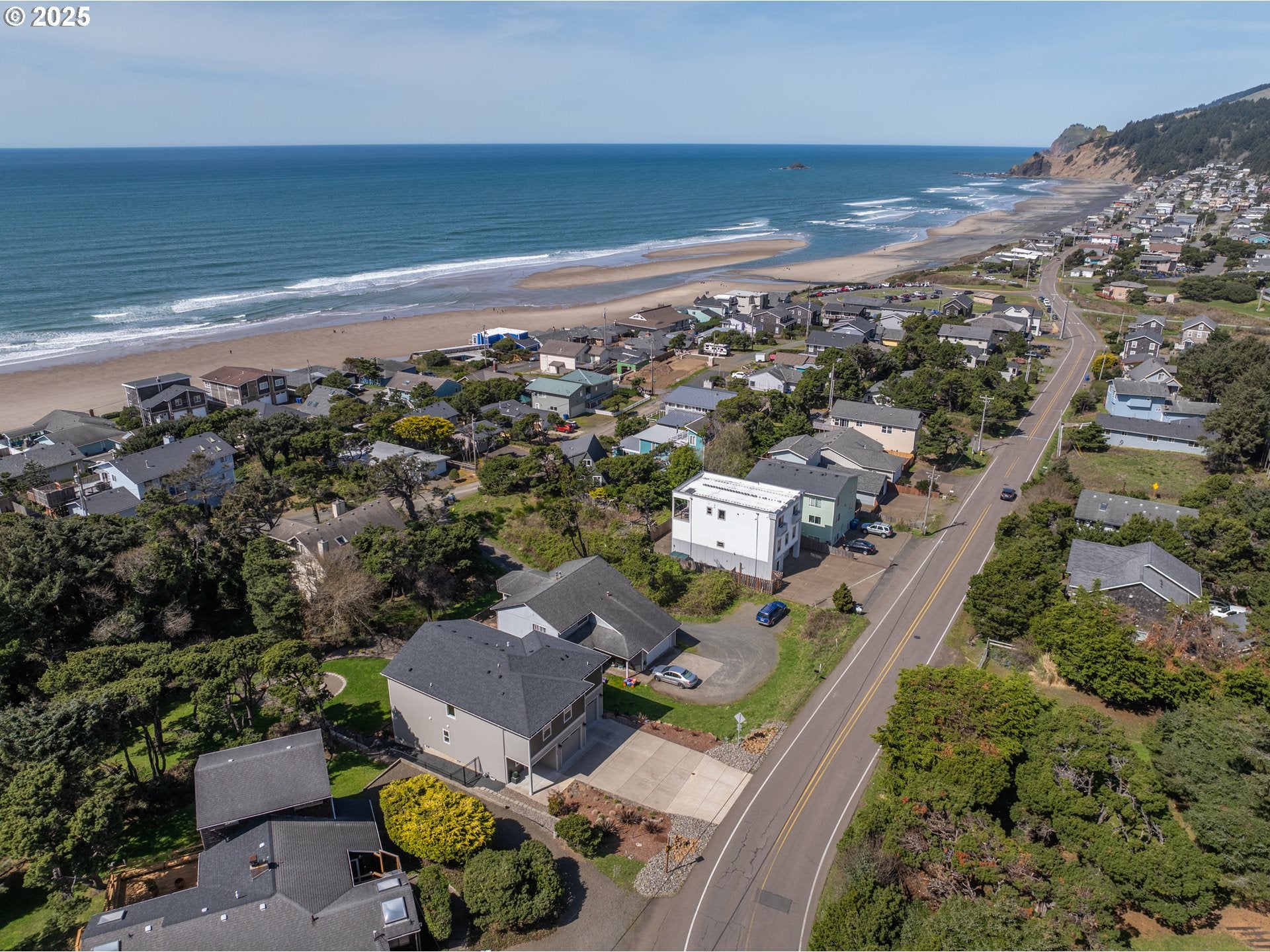Lincoln City, Oregon, 97367, United States, ,3 BathroomsBathrooms,Residential,Active,1762851