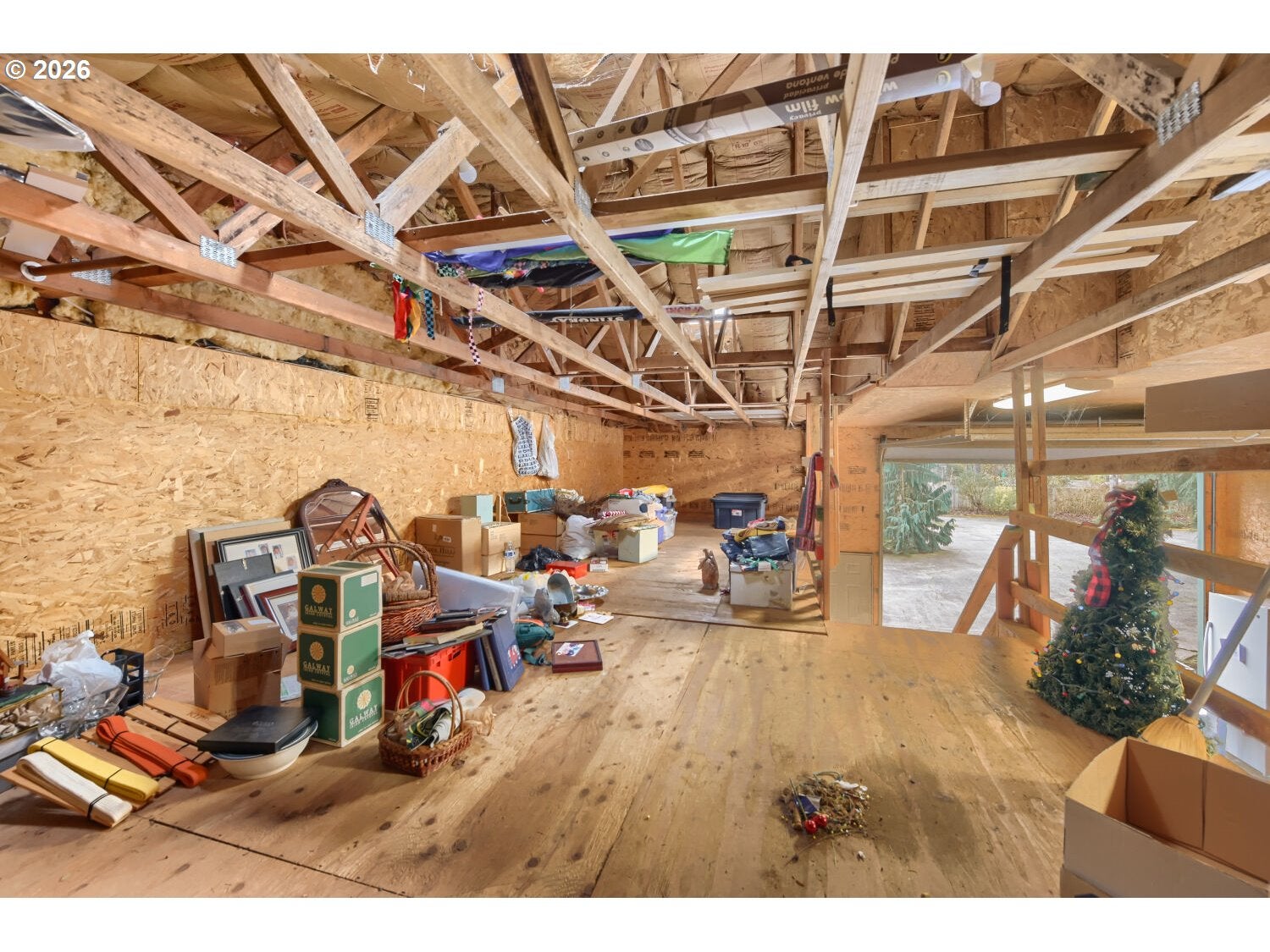 Milwaukie, Oregon, 97267, United States, 5 Bedrooms Bedrooms, ,4 BathroomsBathrooms,Residential,Active,2044550