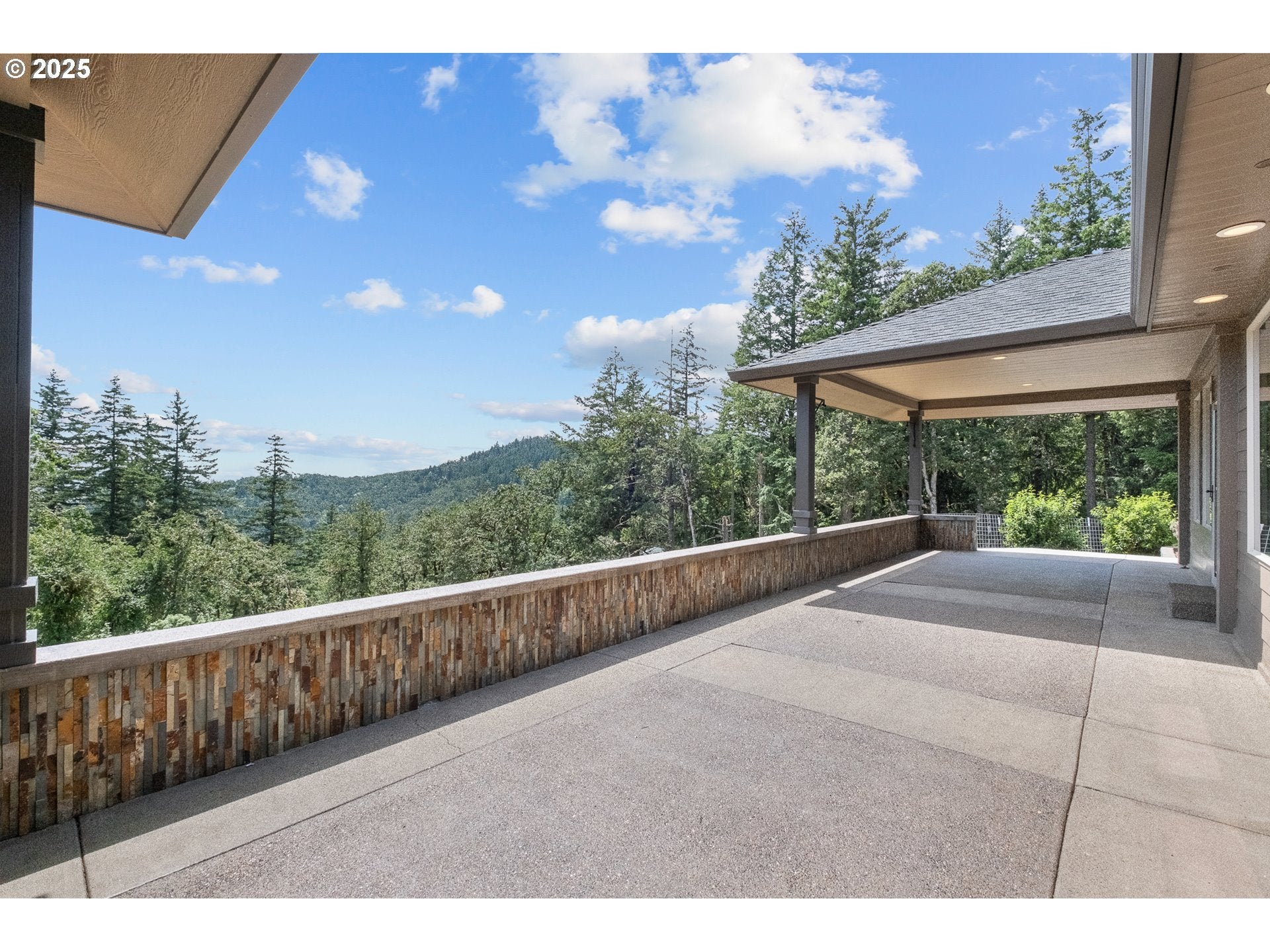 Brownsville, Oregon, 97327, United States, 4 Bedrooms Bedrooms, ,4 BathroomsBathrooms,Residential,Active,1863465