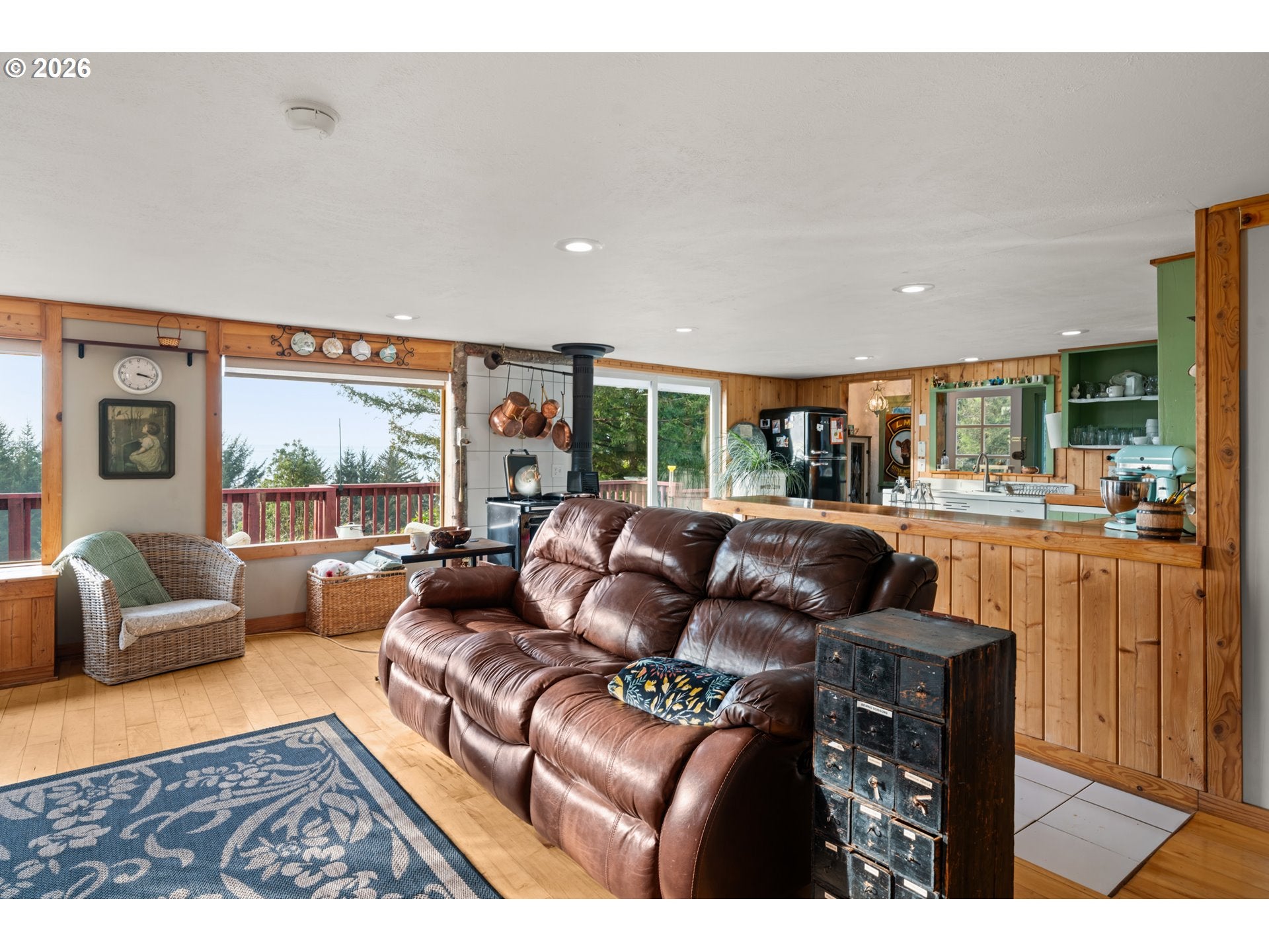 Gold Beach, Oregon, 97444, United States, 3 Bedrooms Bedrooms, ,2 BathroomsBathrooms,Residential,Active,2011203