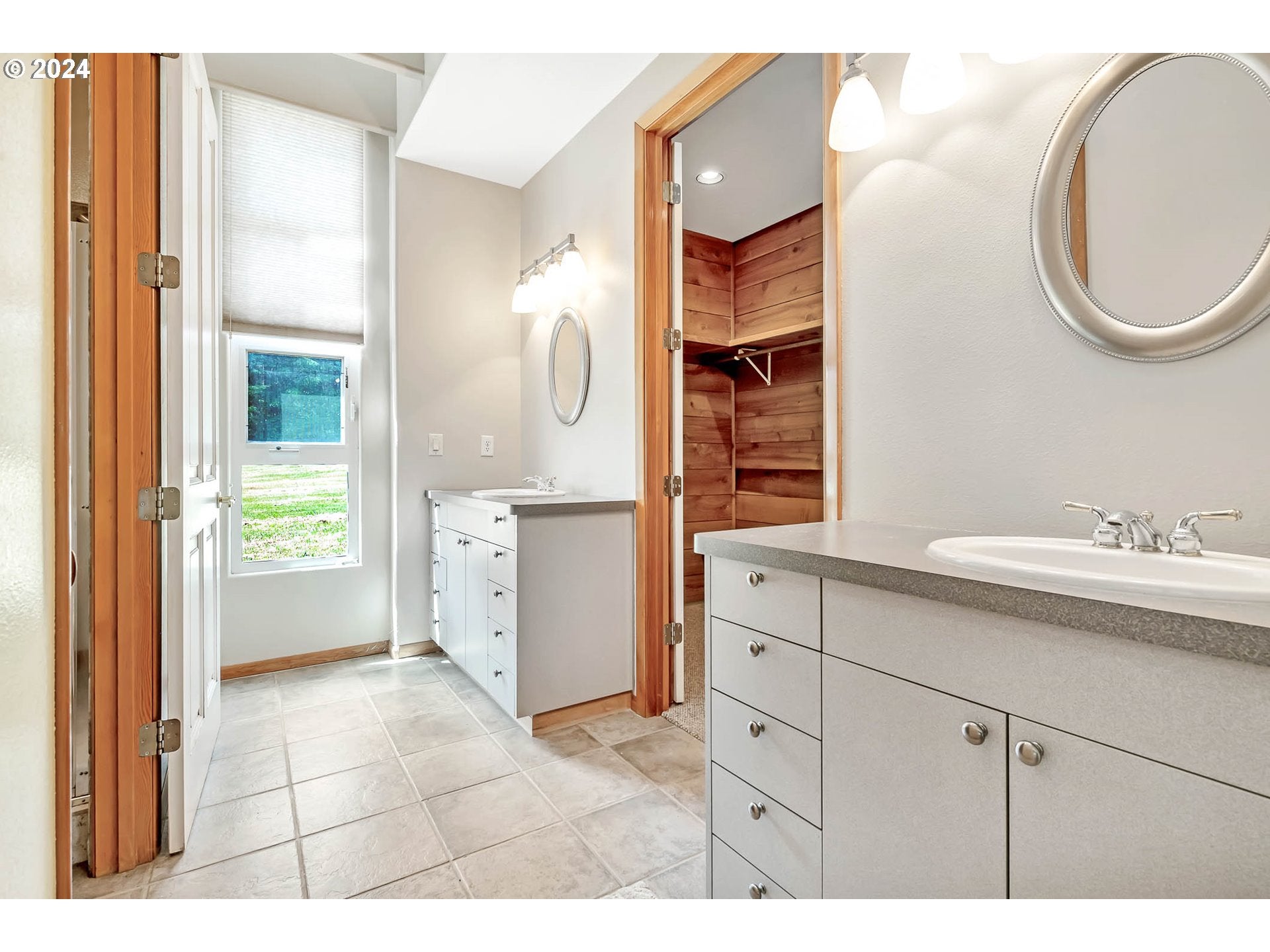 Pleasant Hill, Oregon, 97455, United States, ,3 BathroomsBathrooms,Residential,Active,1704809