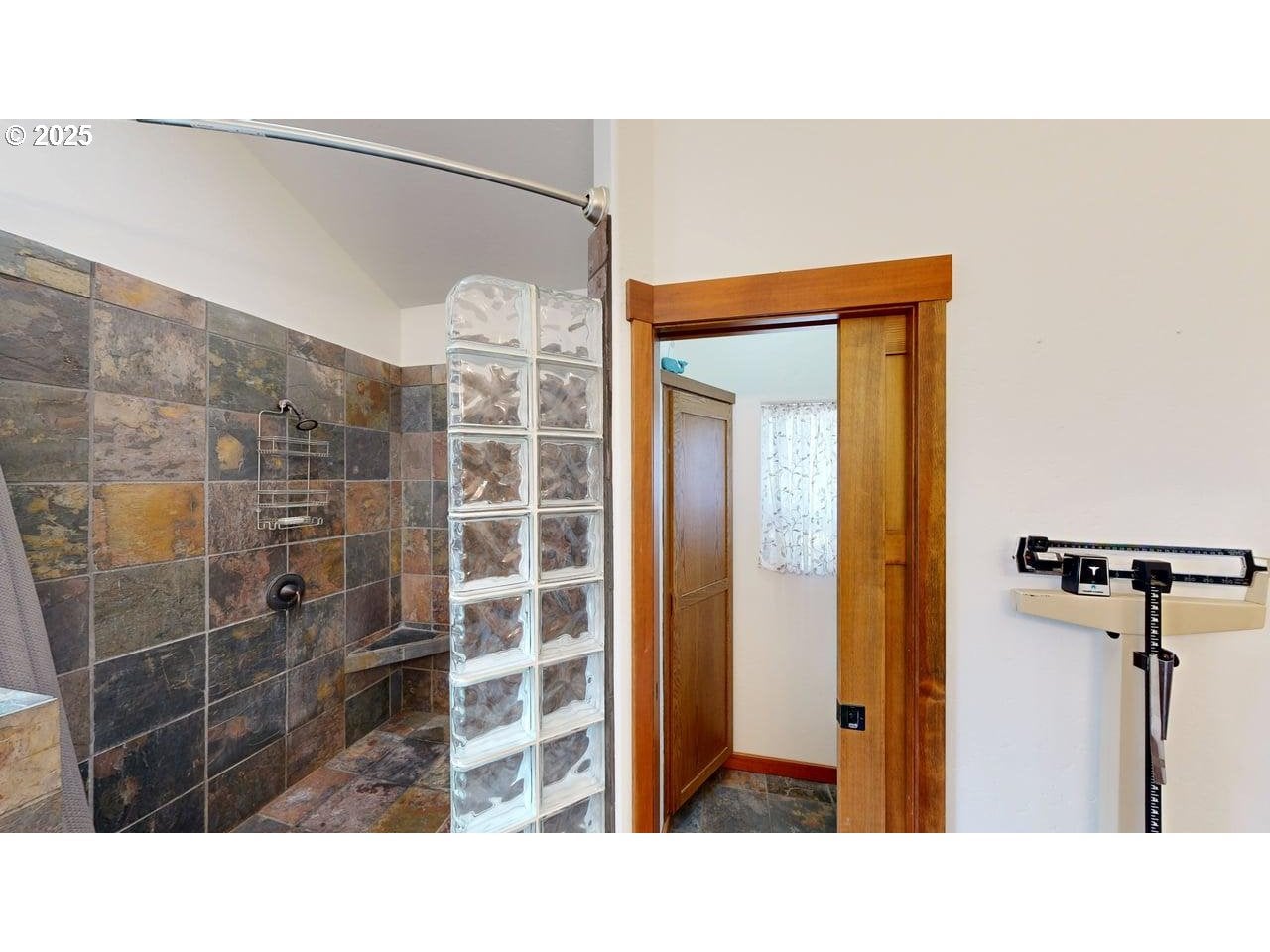 Brookings, Oregon, 97415, United States, 3 Bedrooms Bedrooms, ,4 BathroomsBathrooms,Residential,Active,1927672