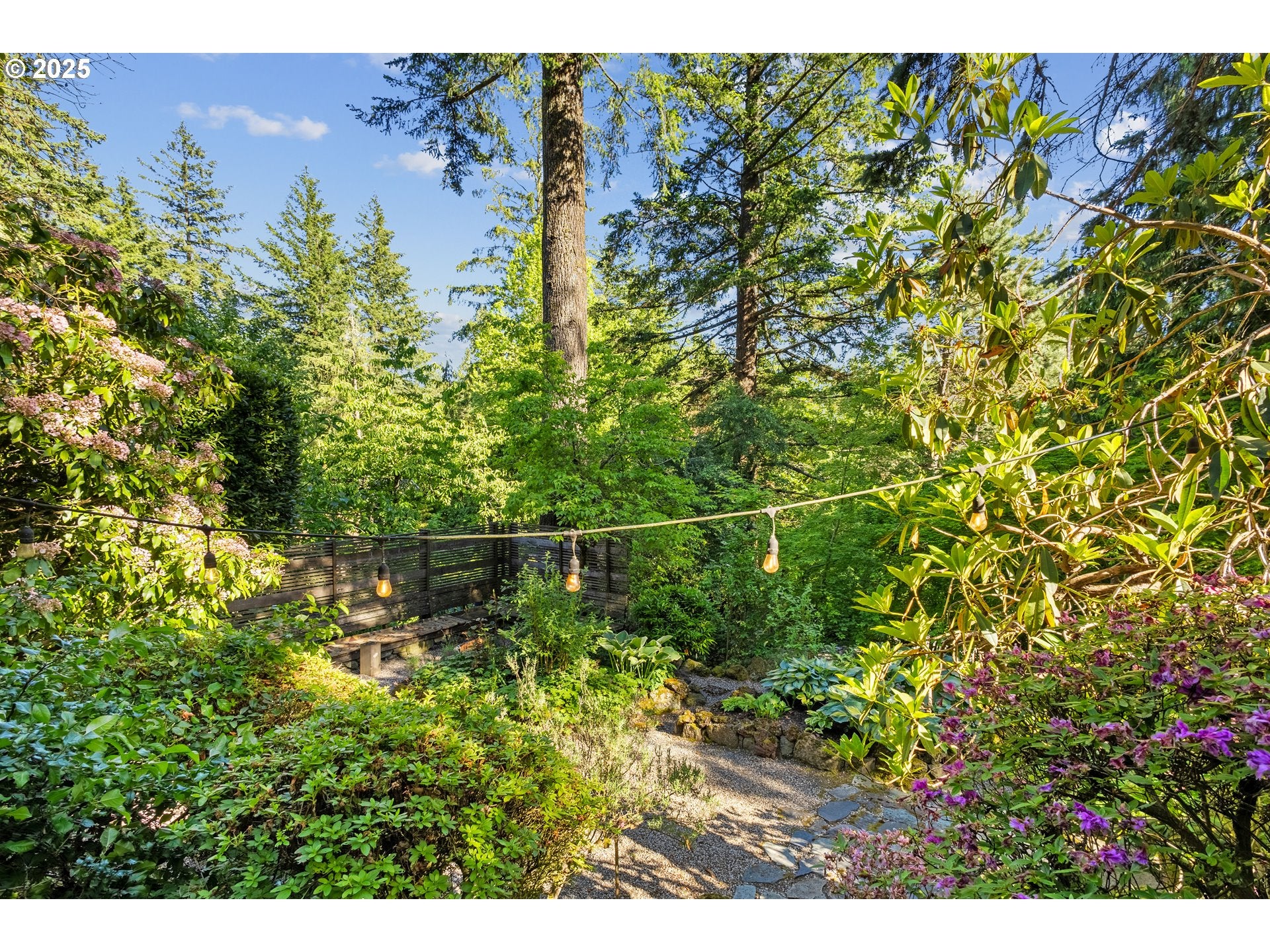 Portland, Oregon, 97239, United States, 4 Bedrooms Bedrooms, ,5 BathroomsBathrooms,Residential,Active,1772733