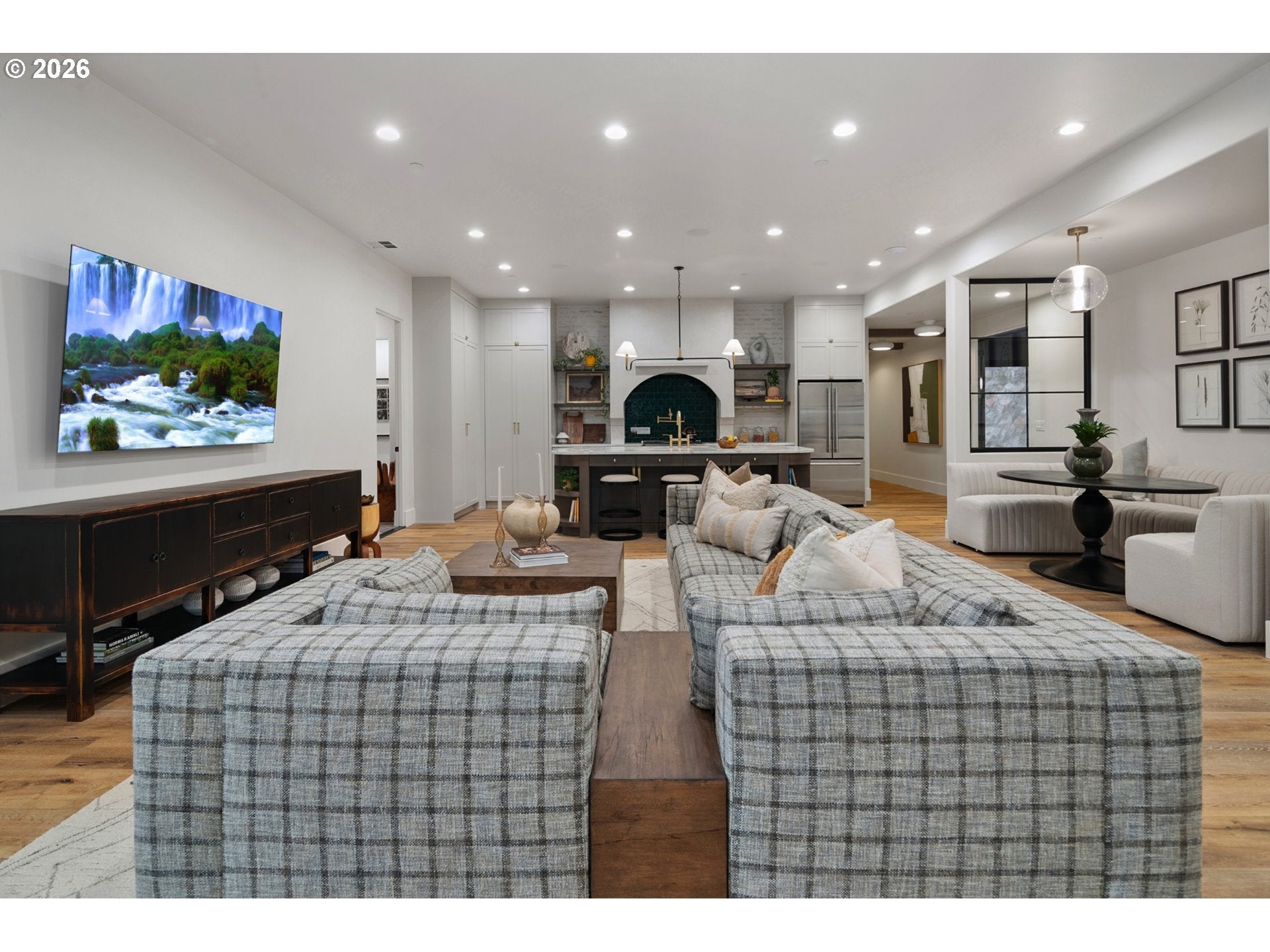 Happy Valley, Oregon, 97086, United States, 5 Bedrooms Bedrooms, ,5 BathroomsBathrooms,Residential,Active,2011888