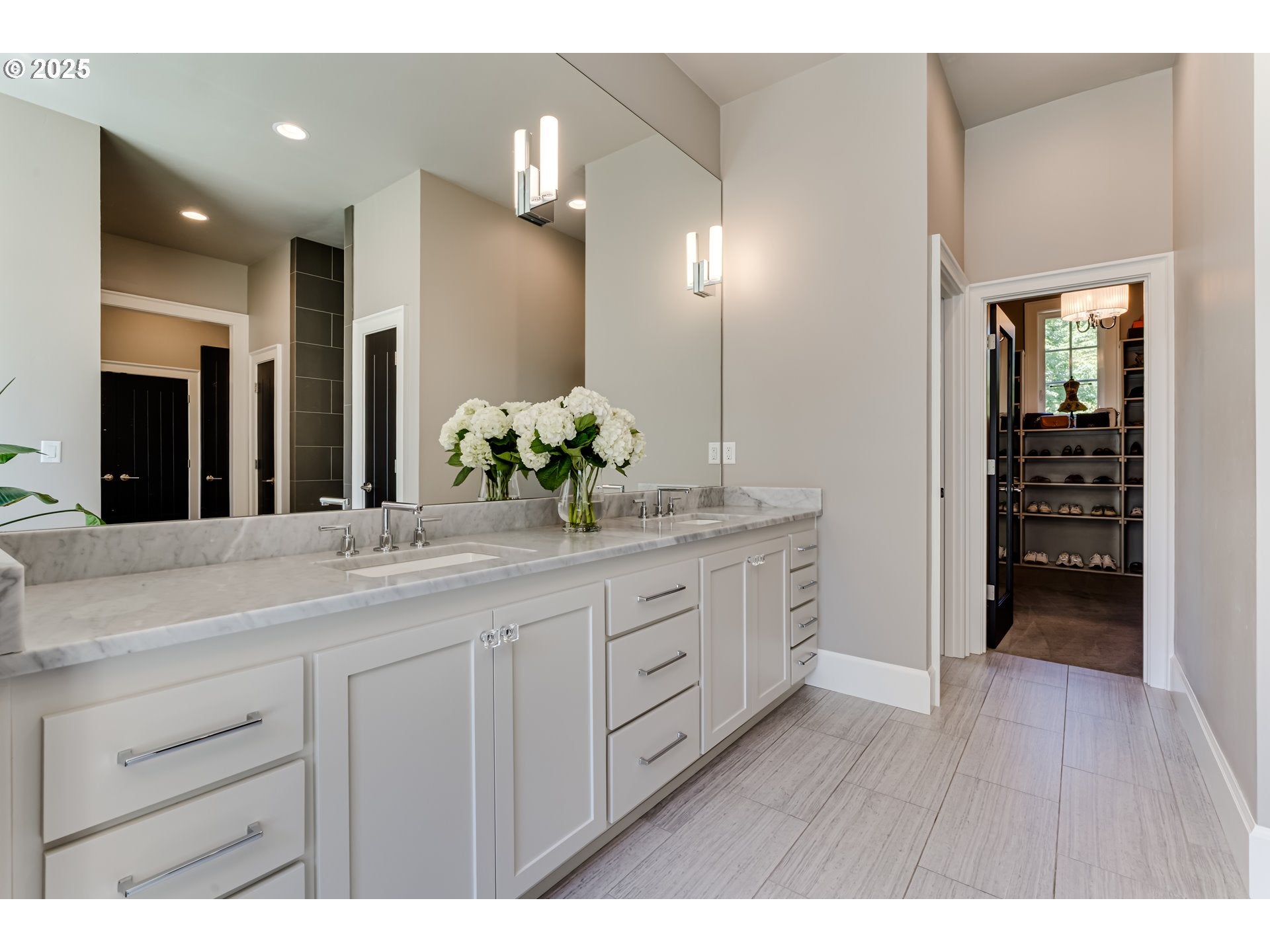 Eugene, Oregon, 97405, United States, ,5 BathroomsBathrooms,Residential,Active,1899898