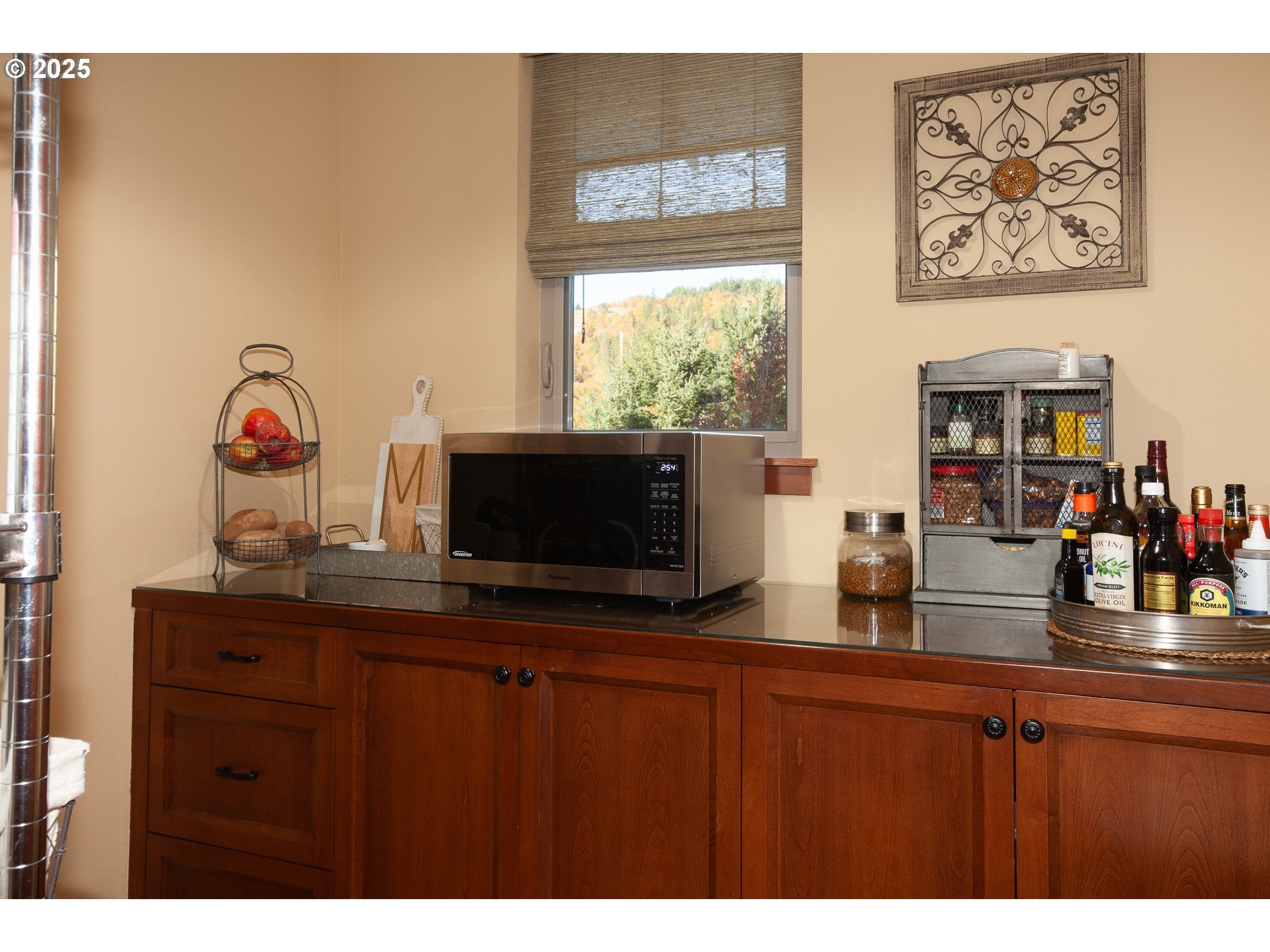 White Salmon, Washington, 98672, United States, 3 Bedrooms Bedrooms, ,3 BathroomsBathrooms,Residential,Active,2006771